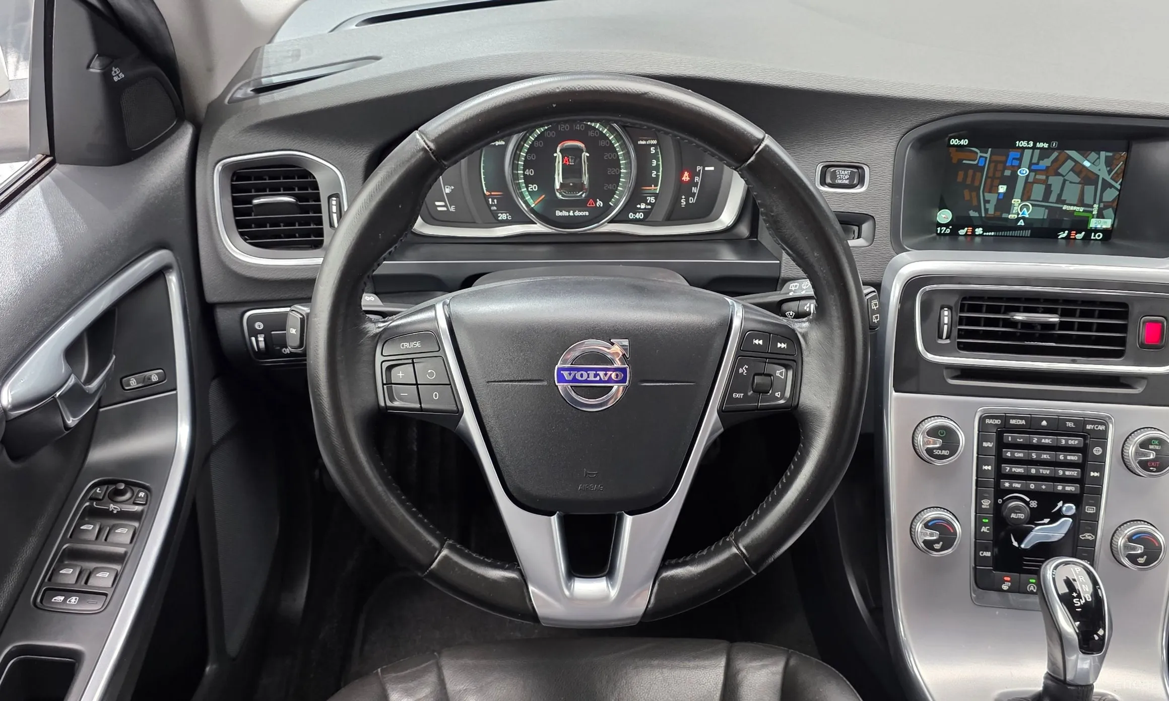 Volvo V60 превью 13