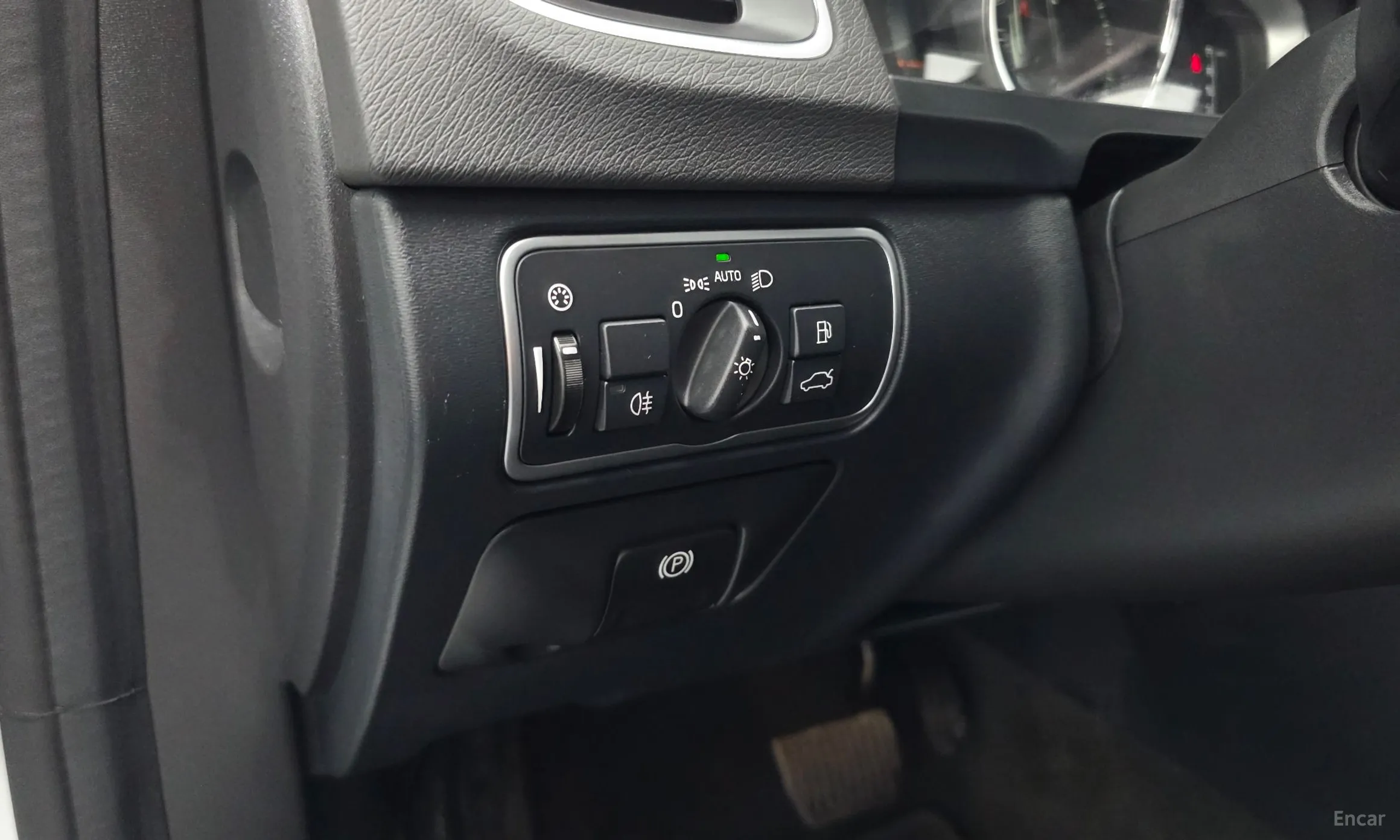Volvo V60 превью 19