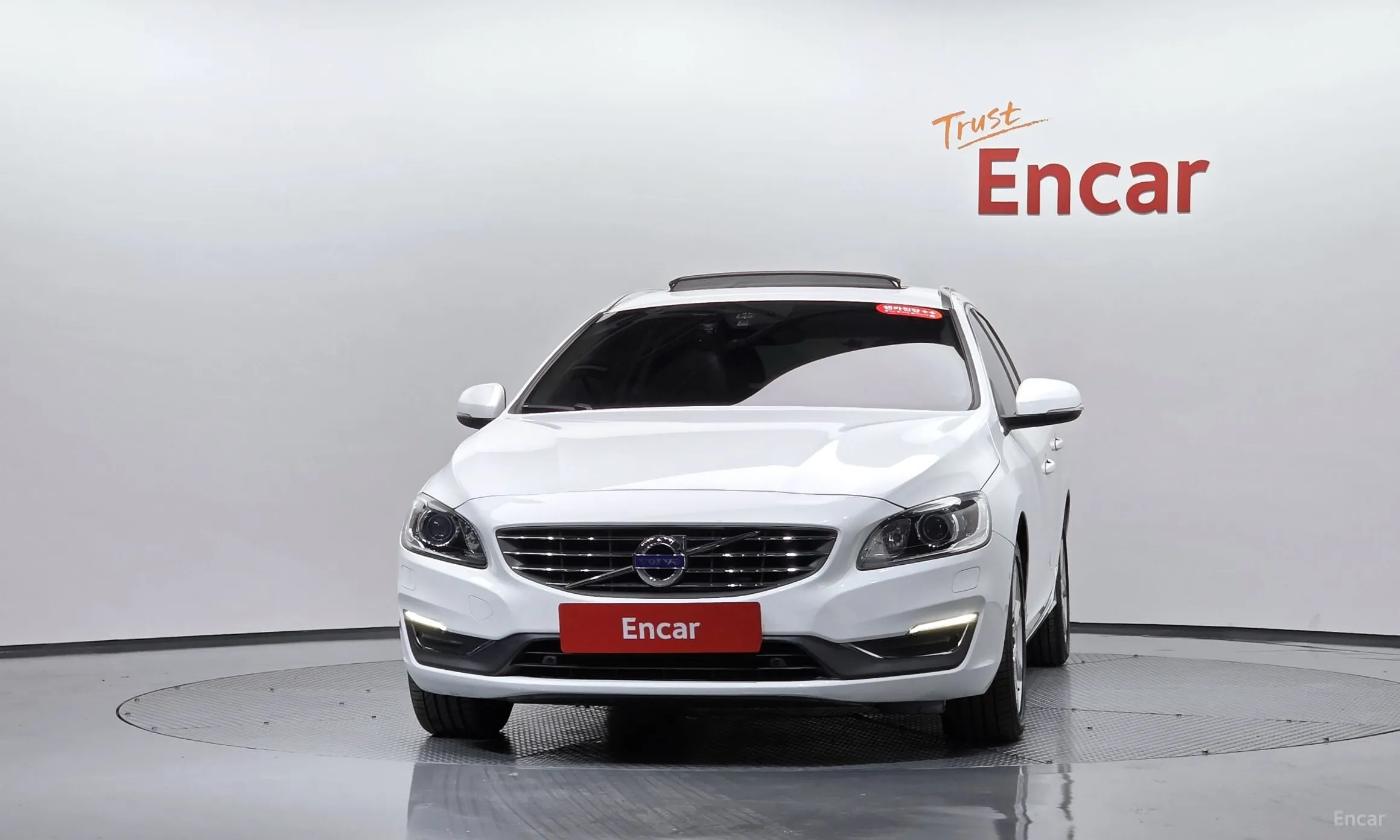 Volvo V60 превью 3