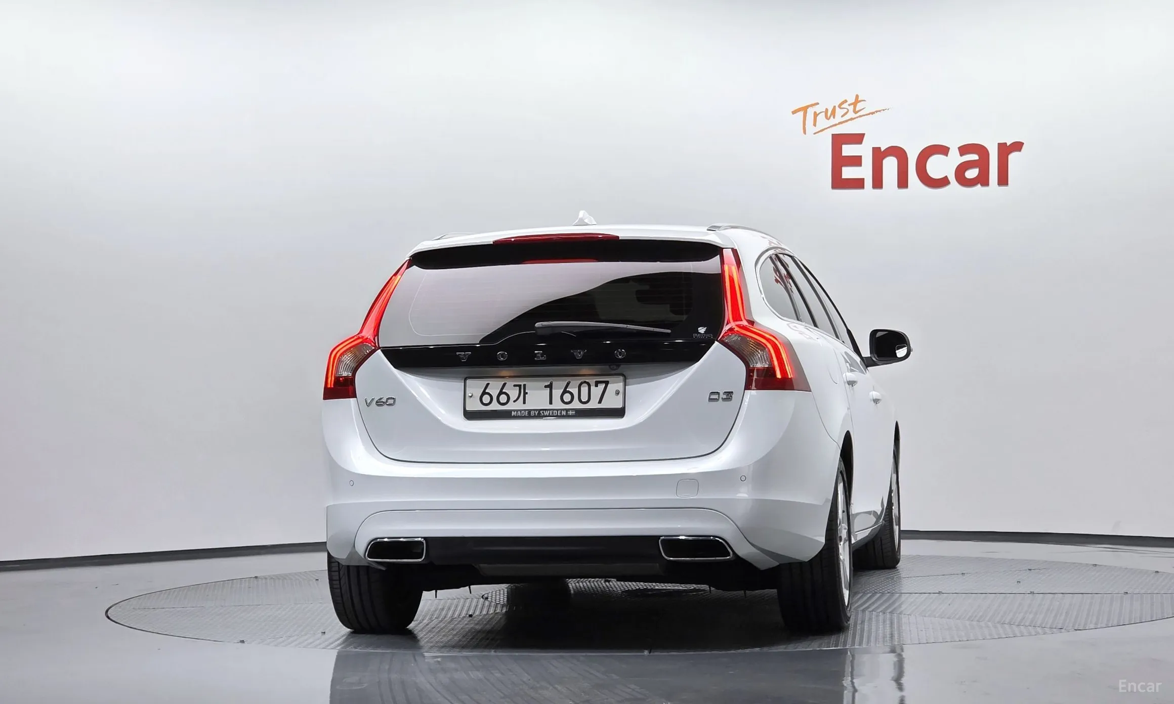 Volvo V60 превью 4
