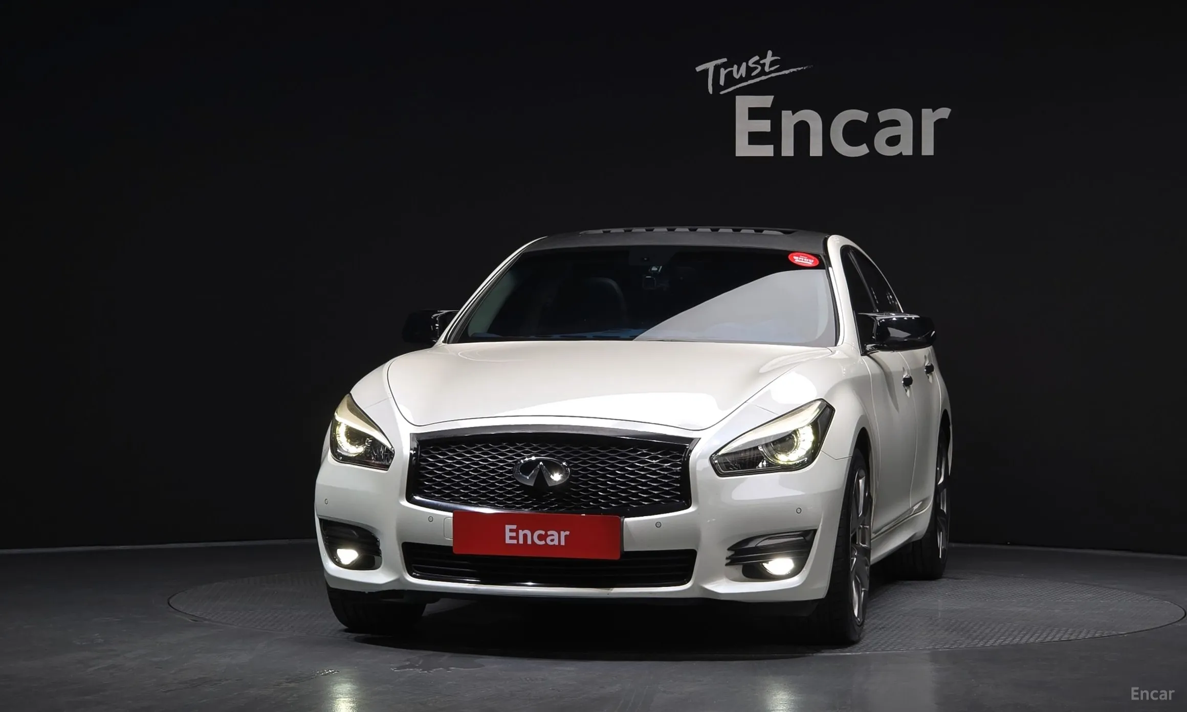 Infiniti Q70 превью 3