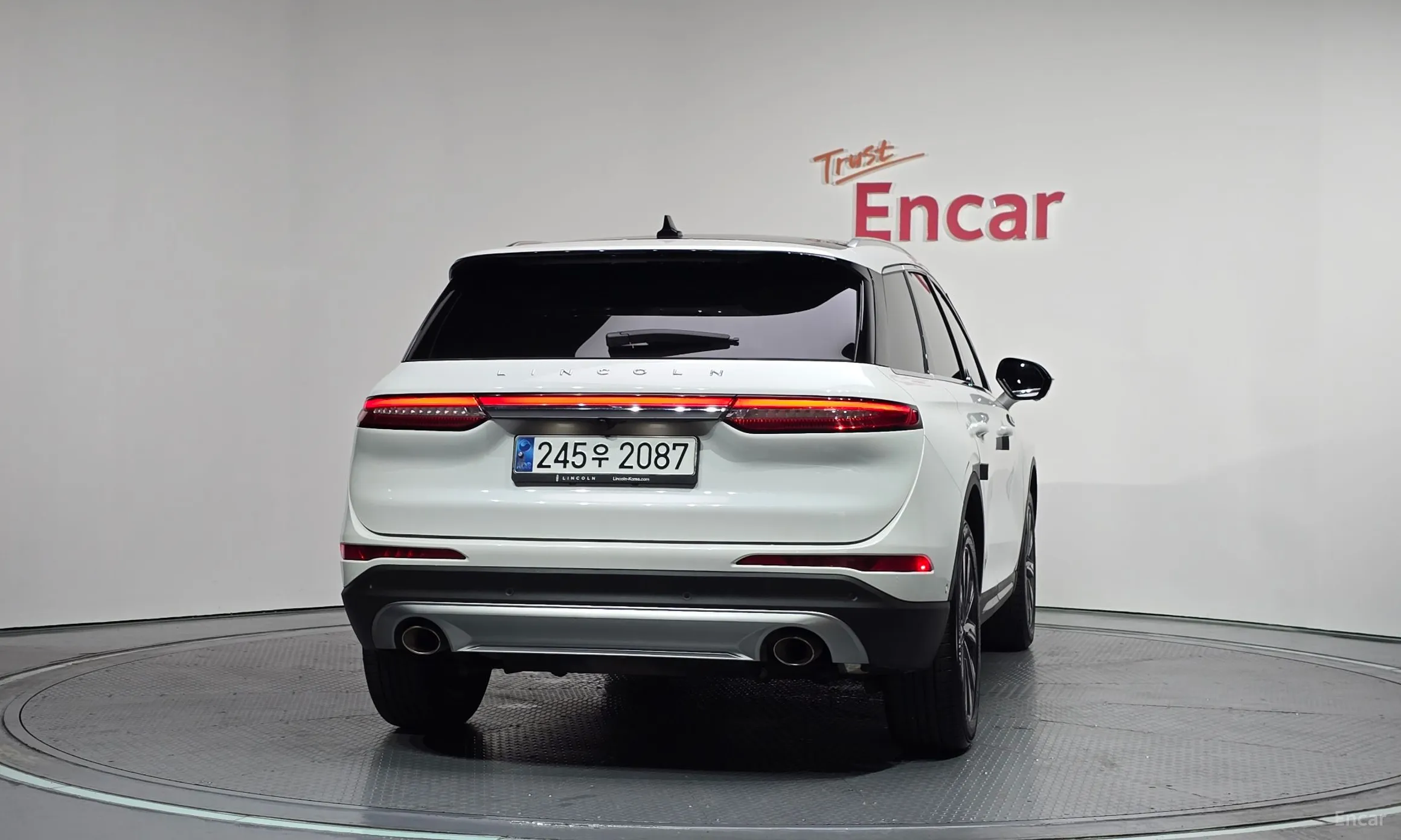 Lincoln Corsair превью 4