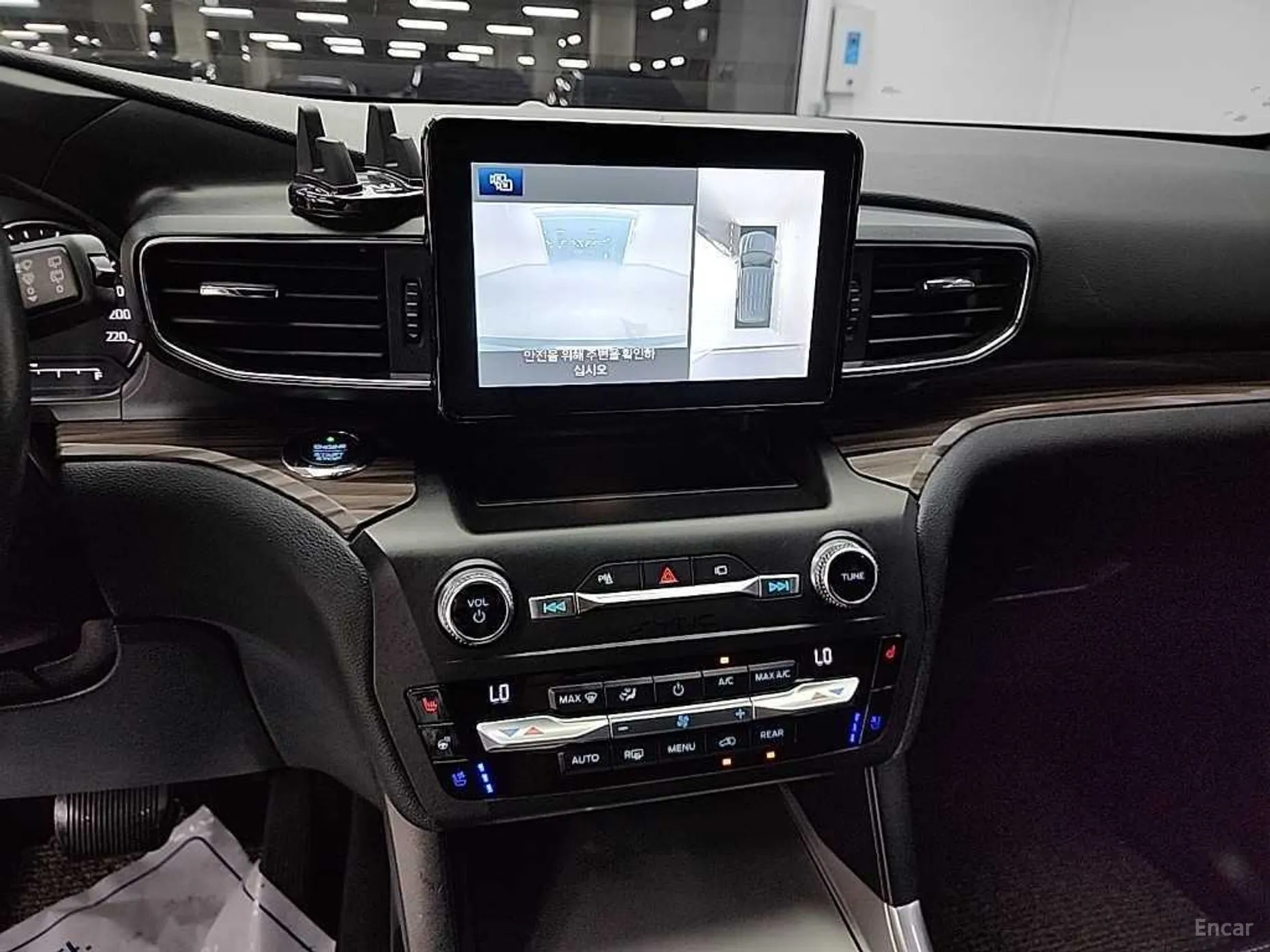 Ford Explorer 6th Generation превью 10