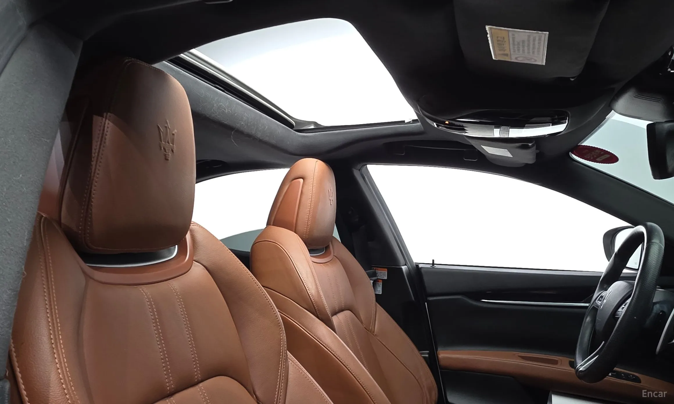 Maserati Ghibli превью 19