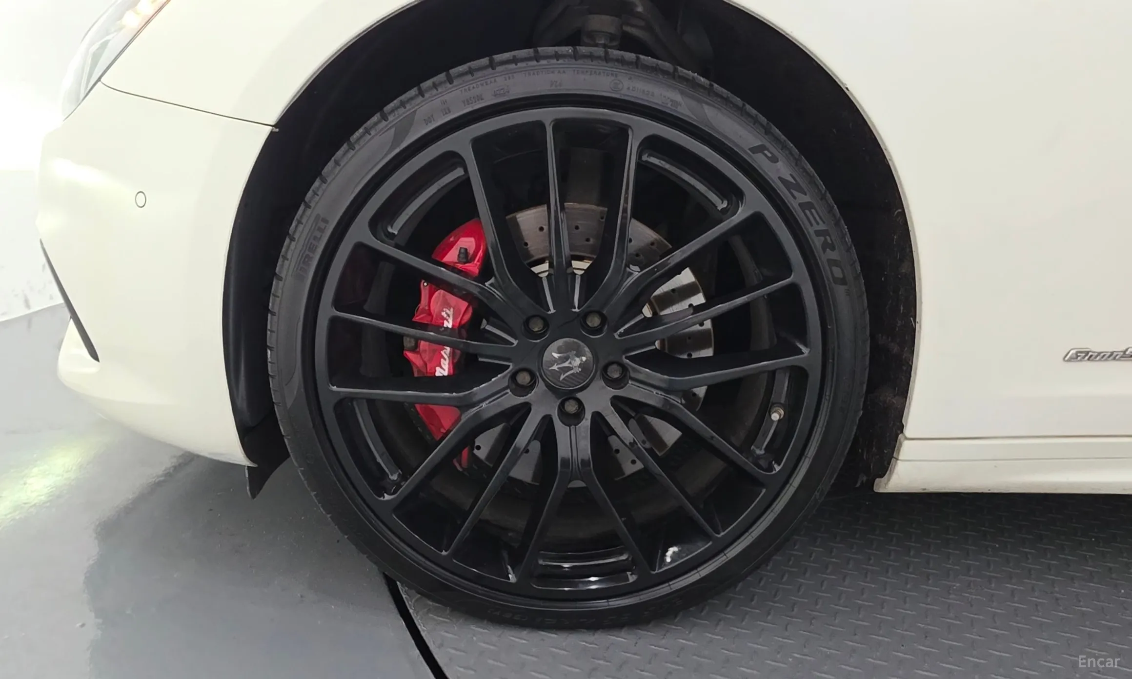Maserati Ghibli превью 5