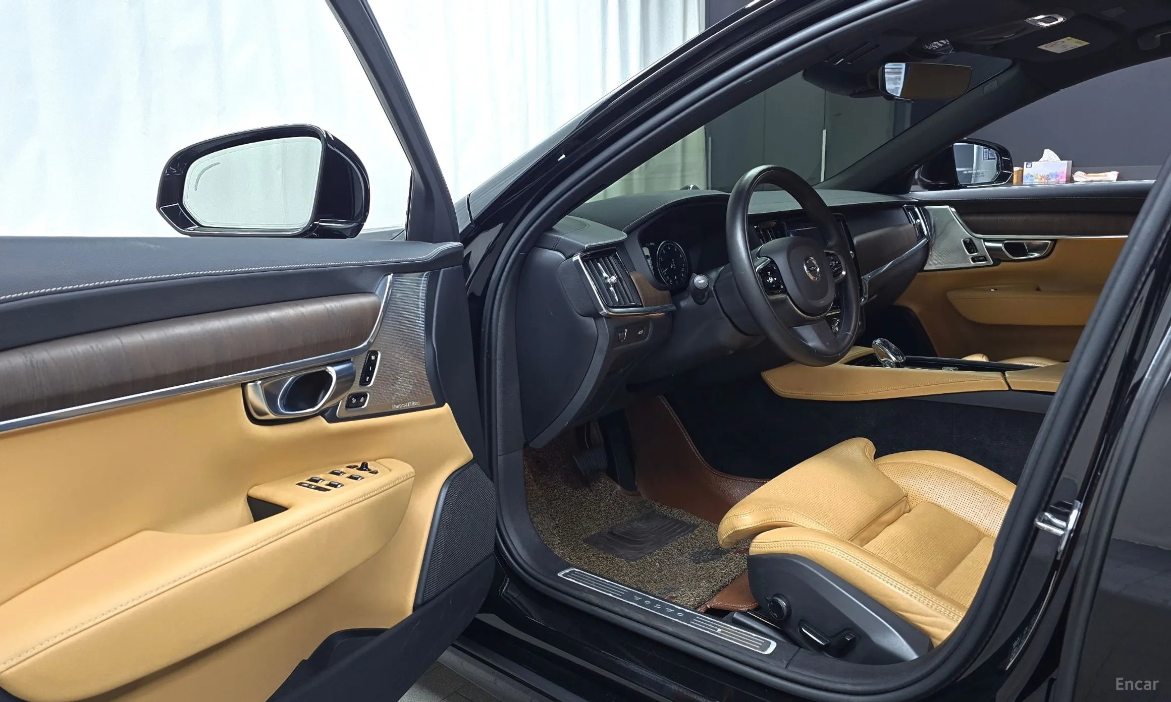 Volvo S90 превью 10