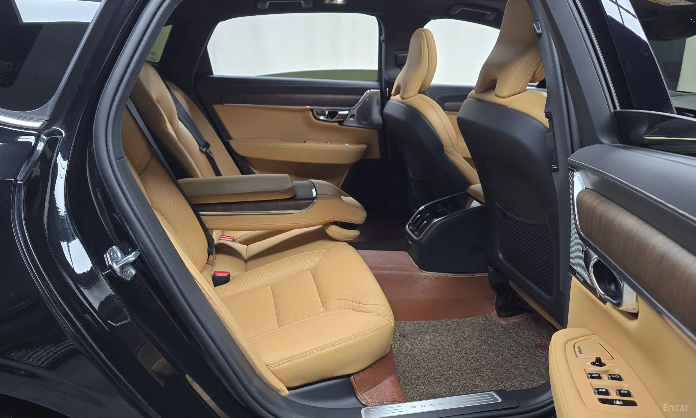 Volvo S90 превью 11