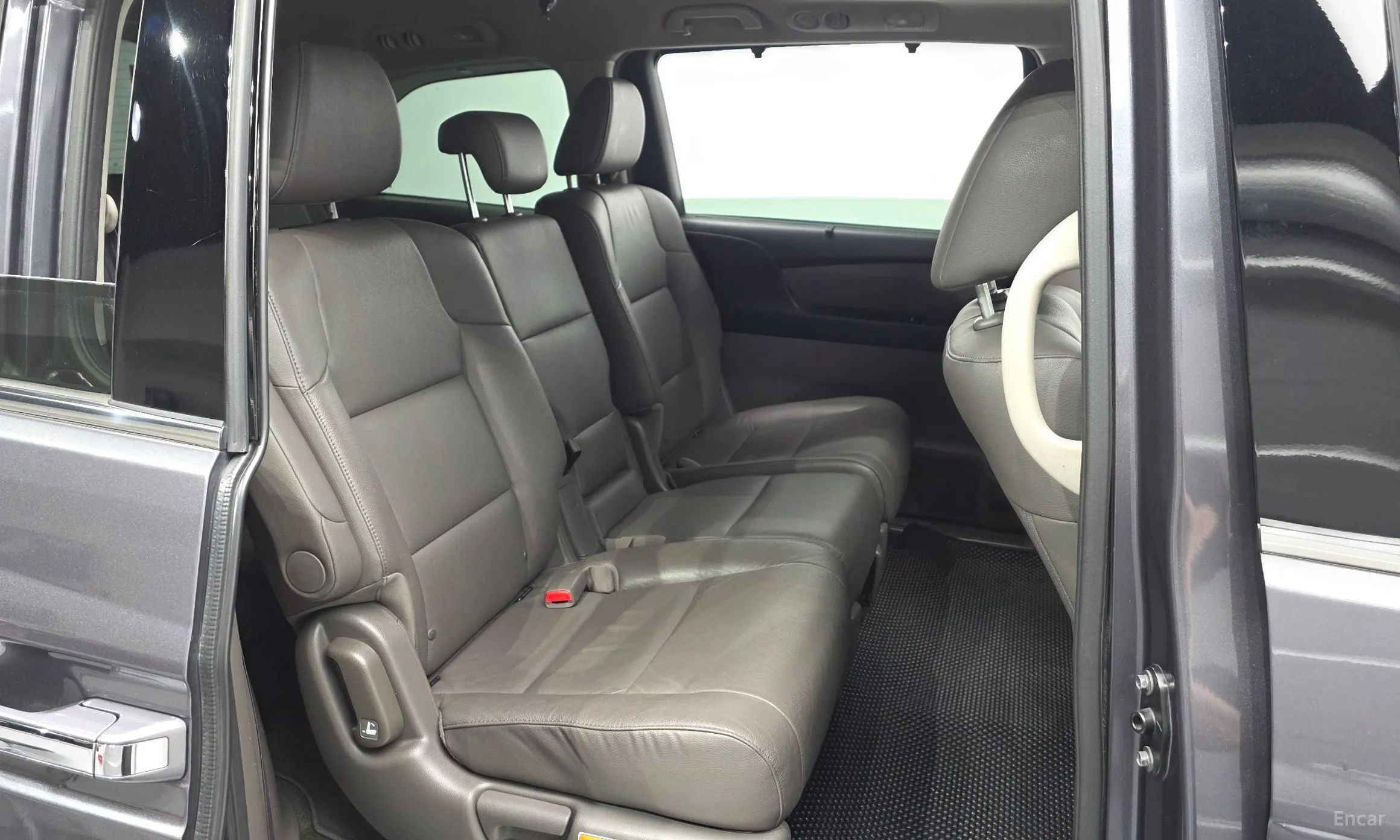 Honda Odyssey превью 11