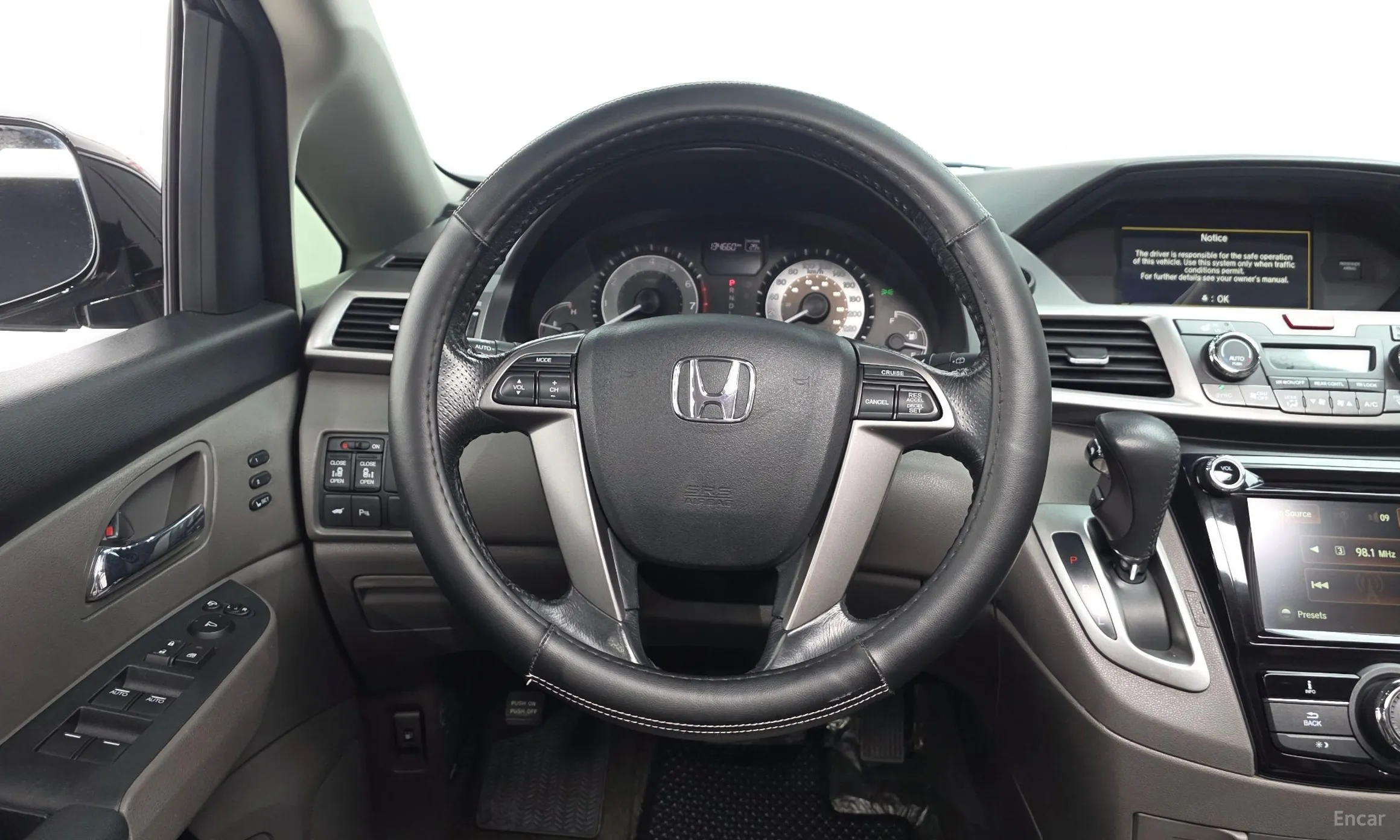 Honda Odyssey превью 12