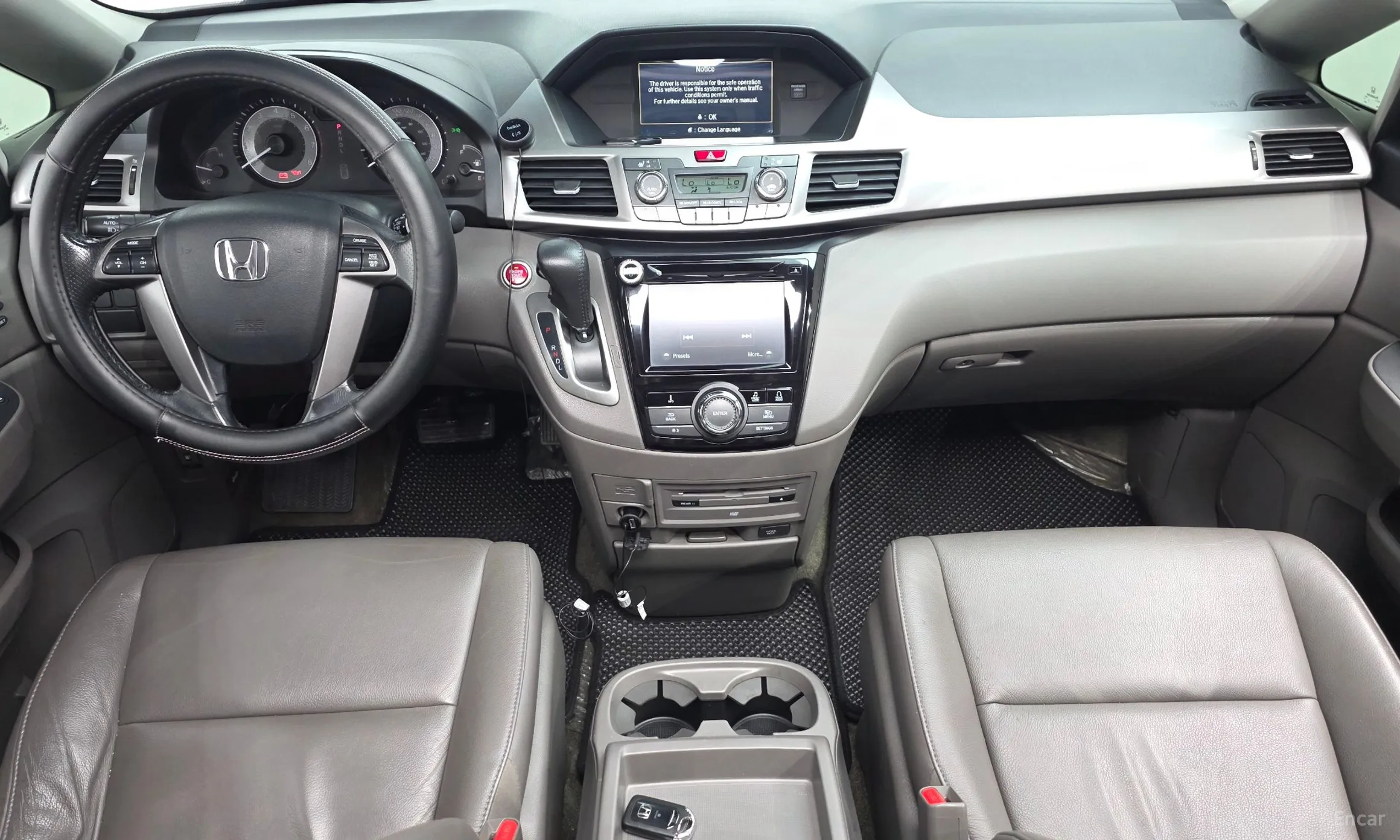 Honda Odyssey превью 7