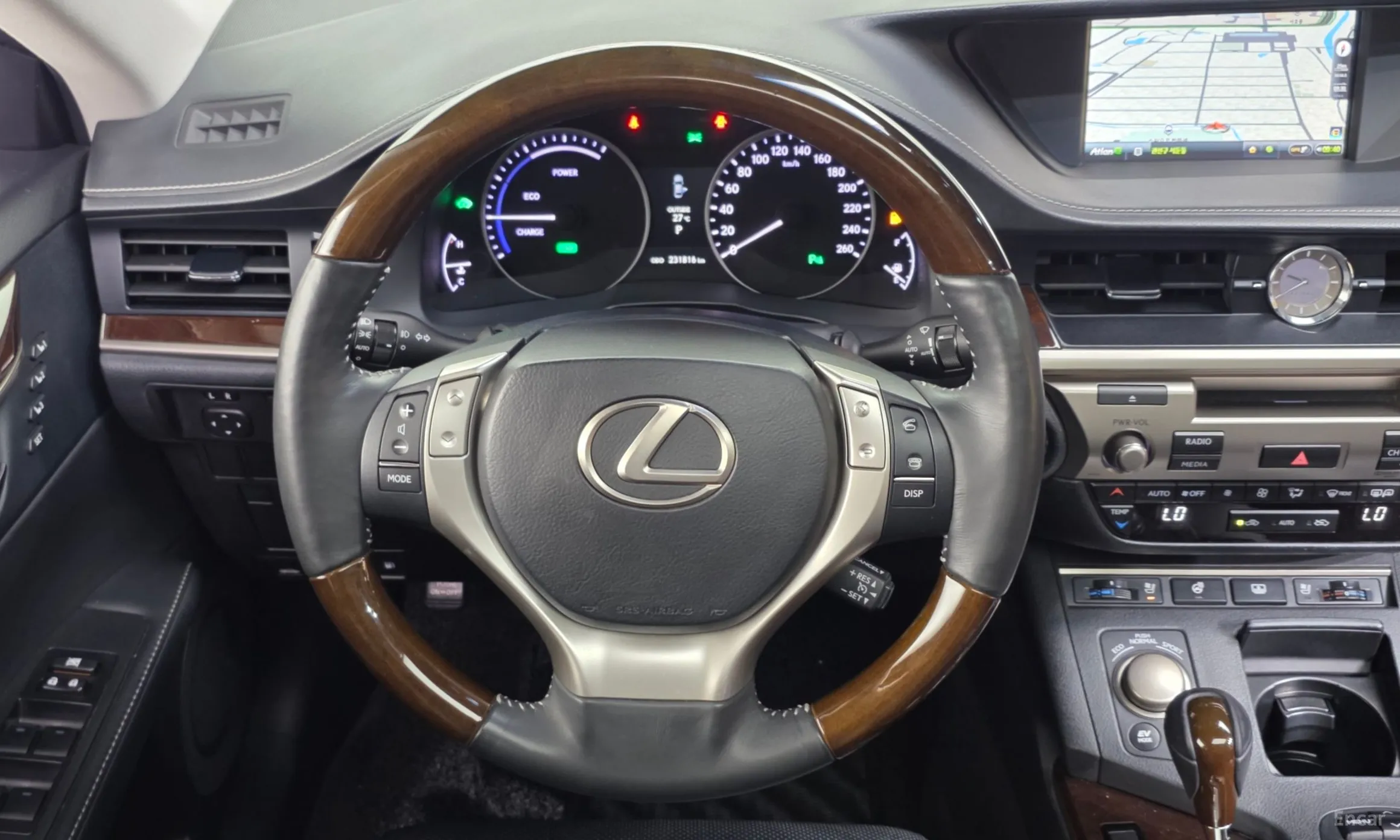 Lexus New ES300h превью 13