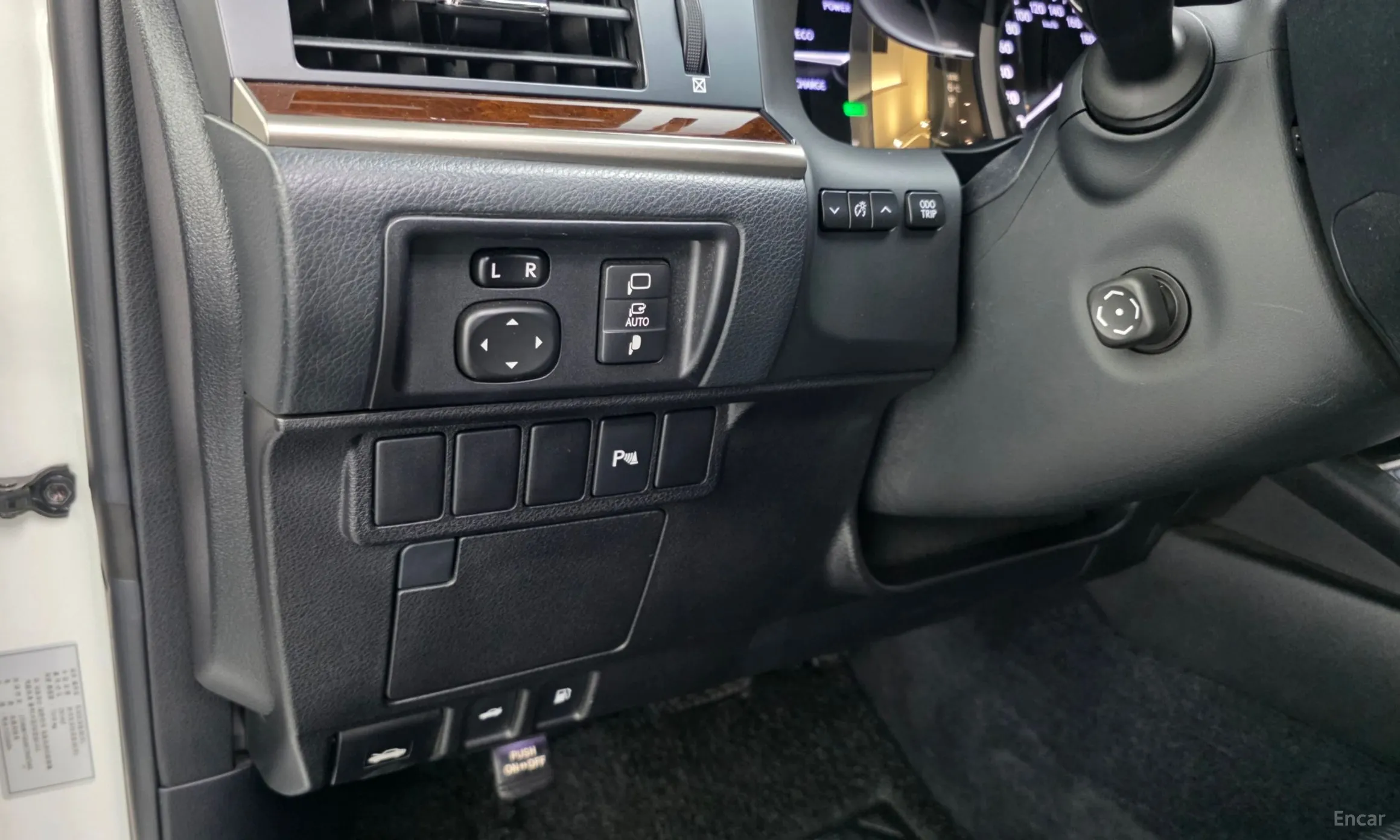 Lexus New ES300h превью 17