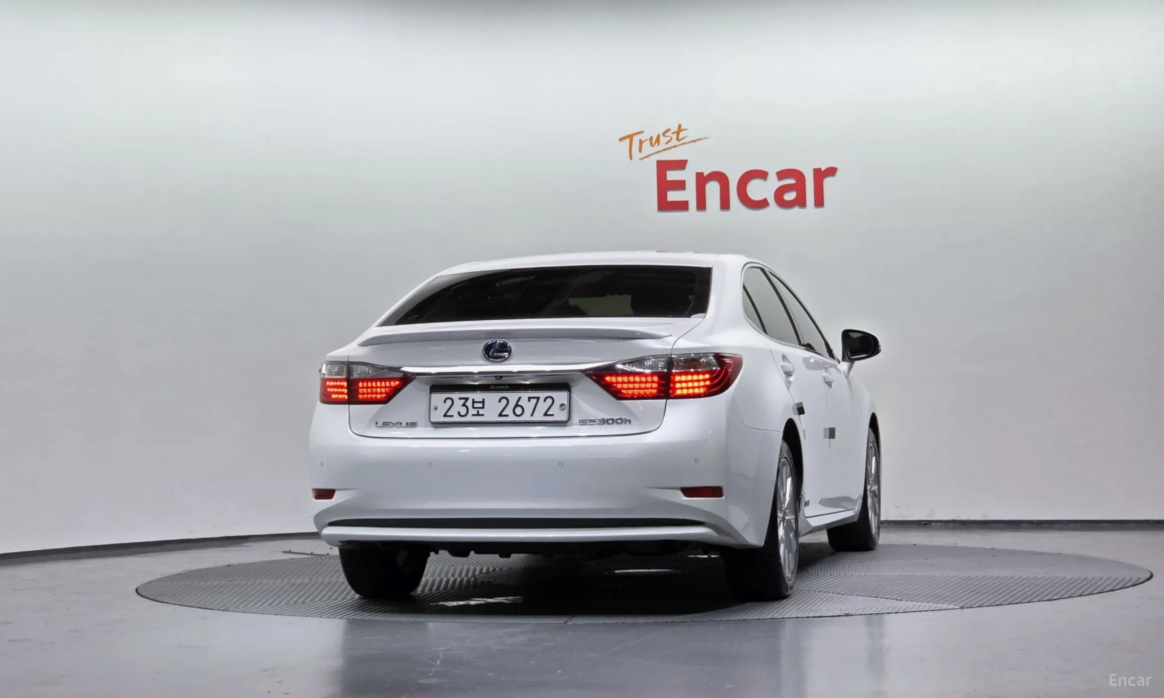 Lexus New ES300h превью 4