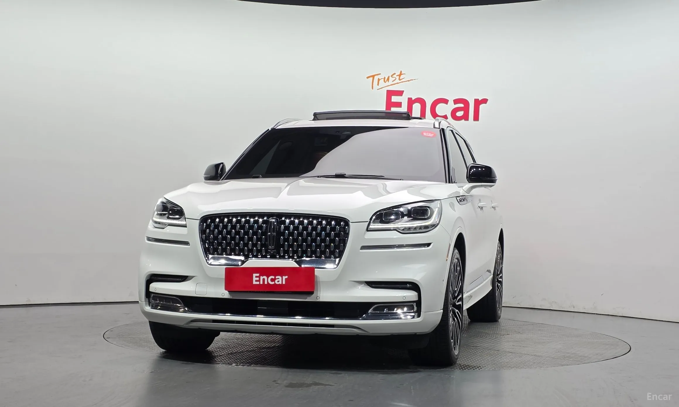 Lincoln Aviator 2nd Generation превью 3