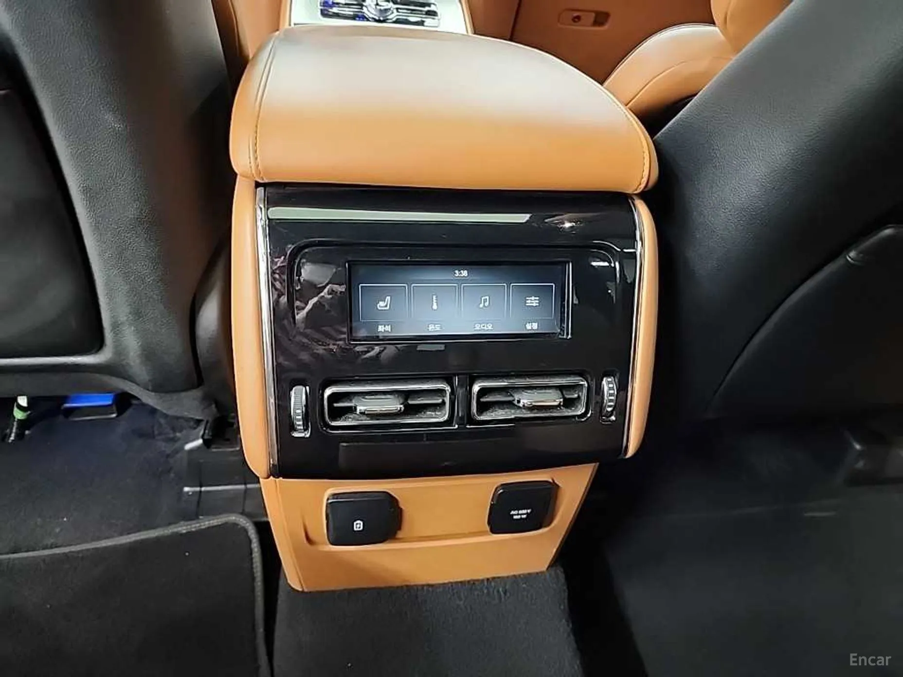 Lincoln Aviator 2nd Generation превью 13