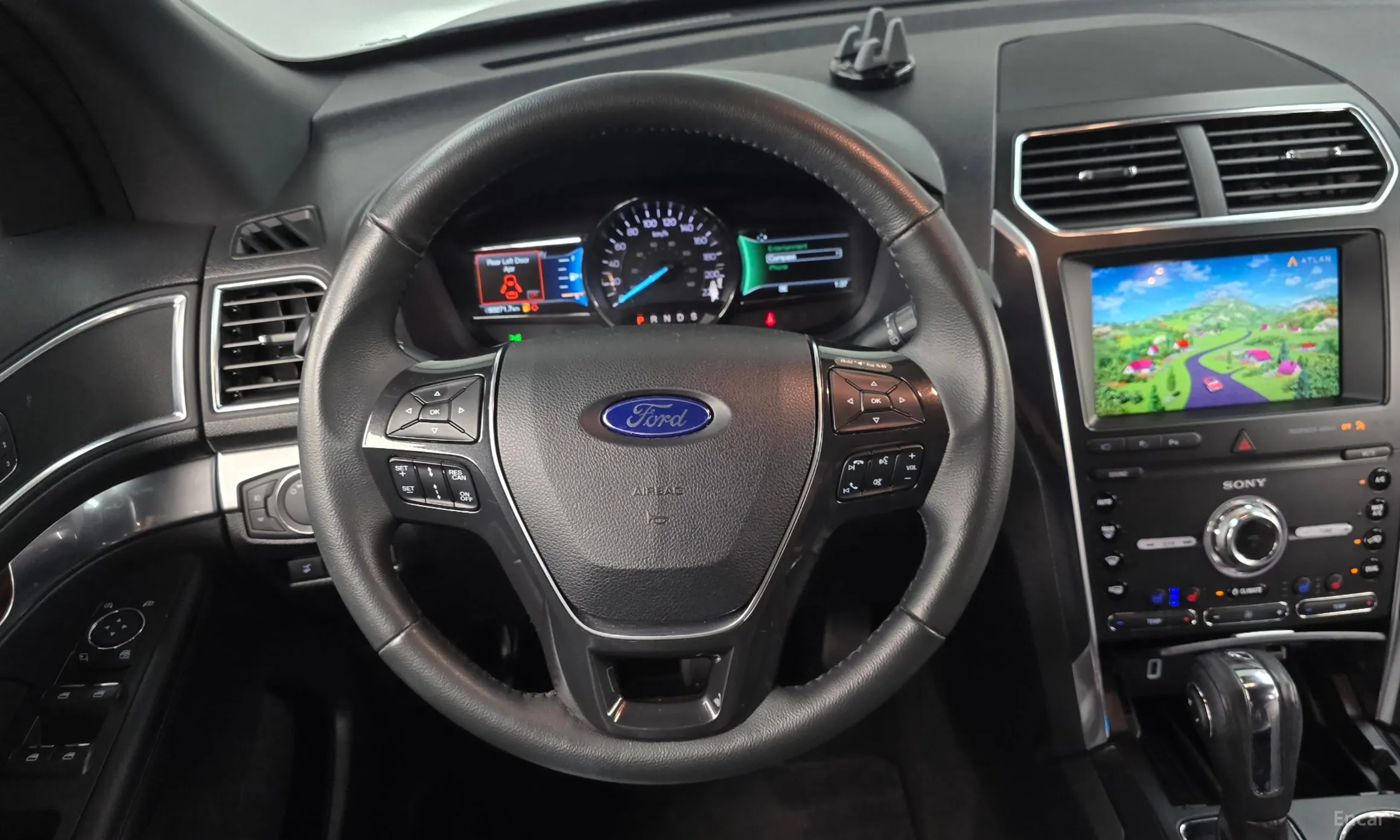 Ford Explorer превью 13