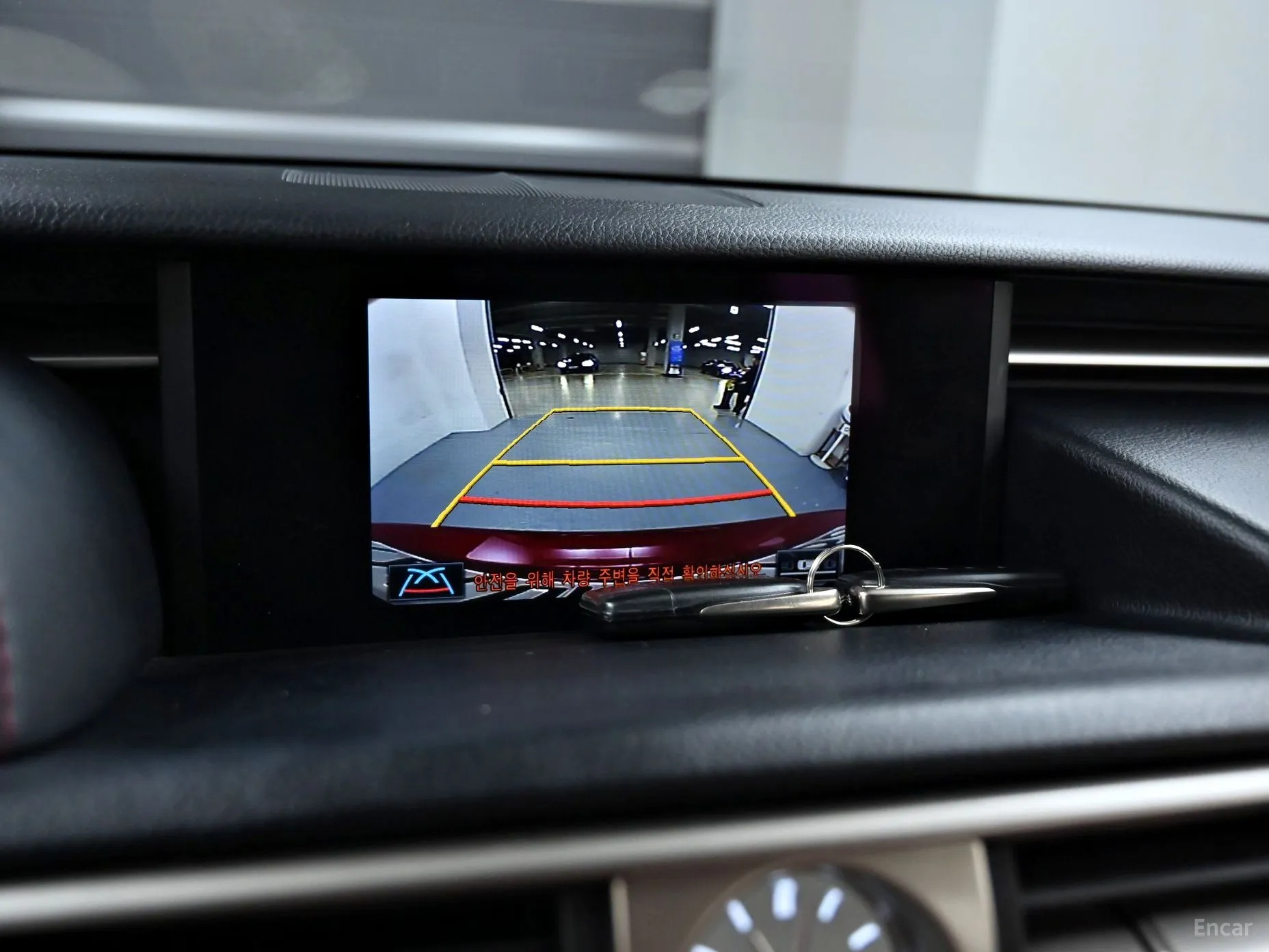 Lexus New IS200t превью 16