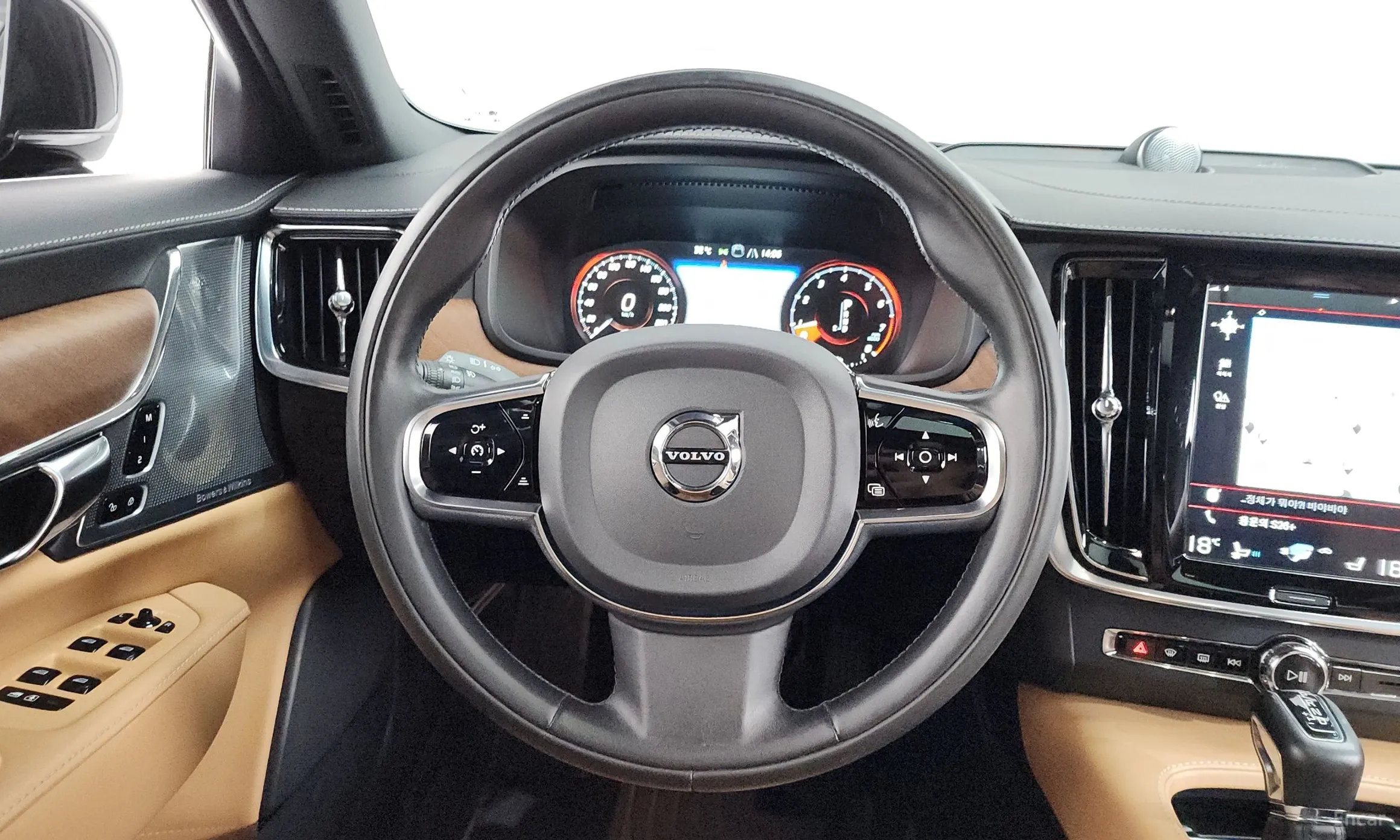 Volvo S90 превью 14