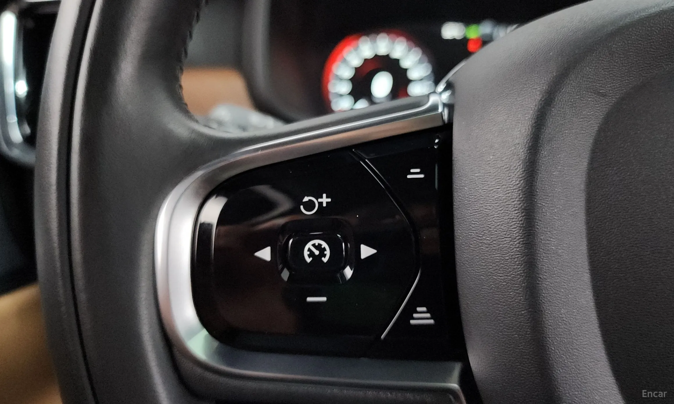Volvo S90 превью 16
