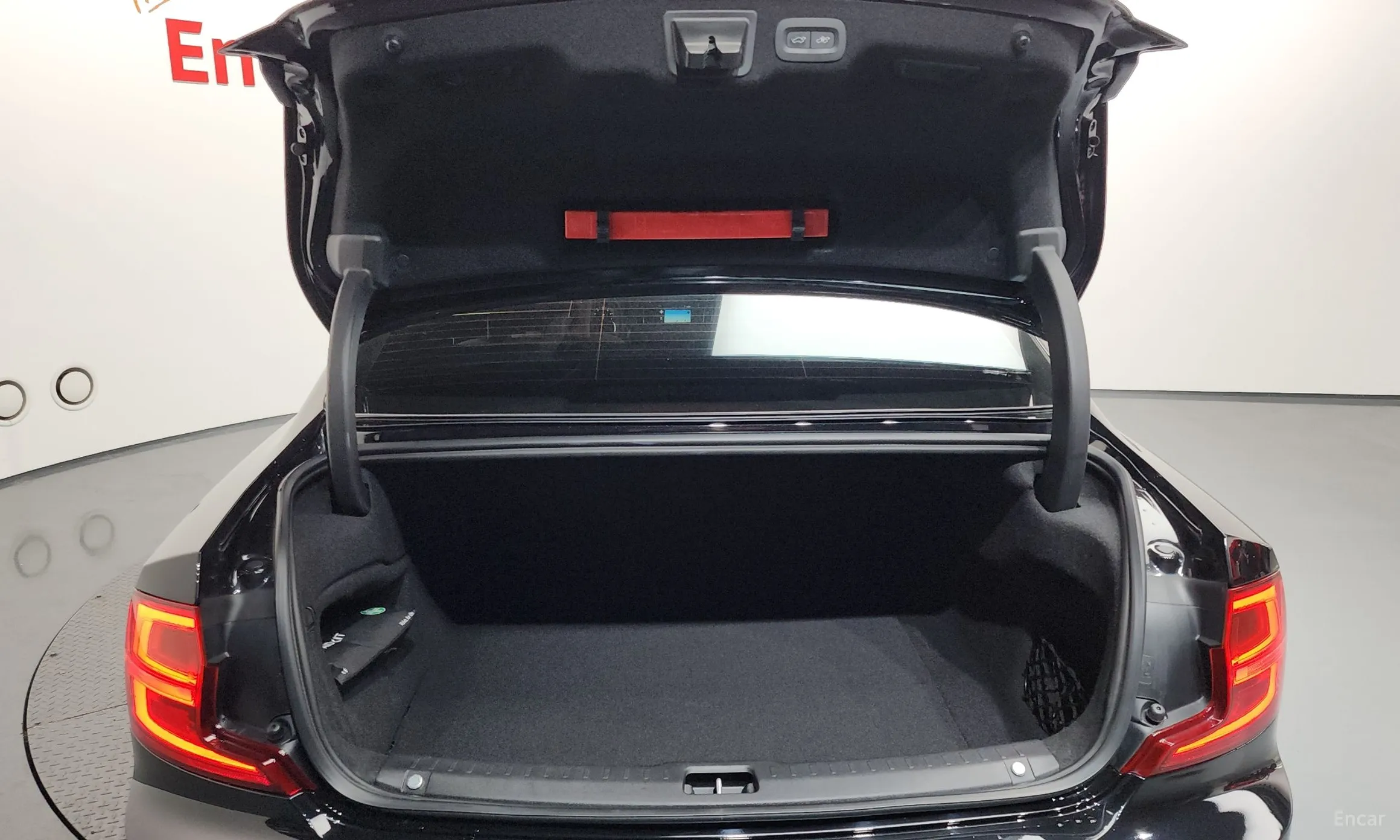 Volvo S90 превью 19