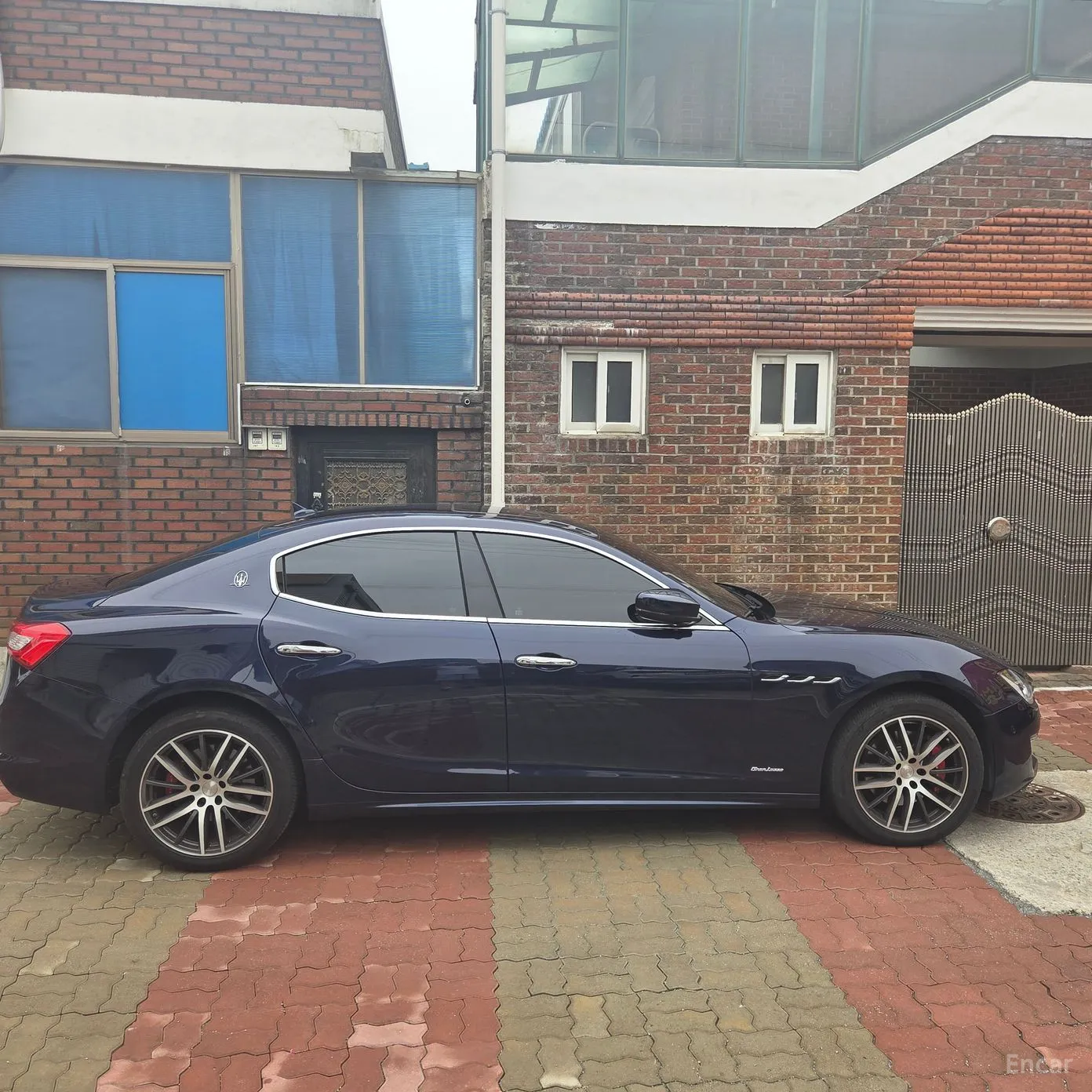 Maserati Ghibli превью 8
