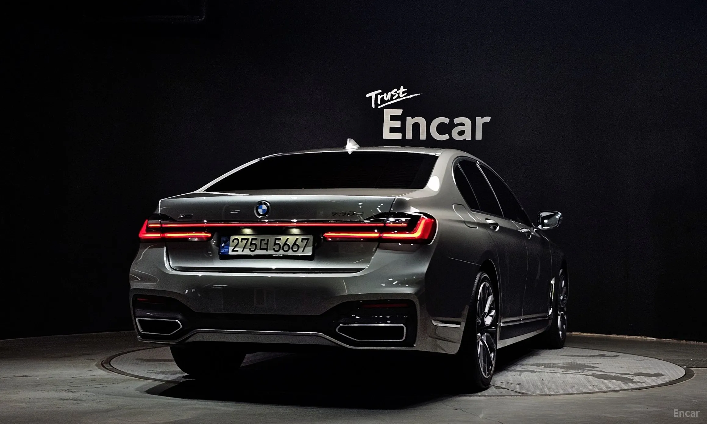 BMW 7 Series (G11) превью 4