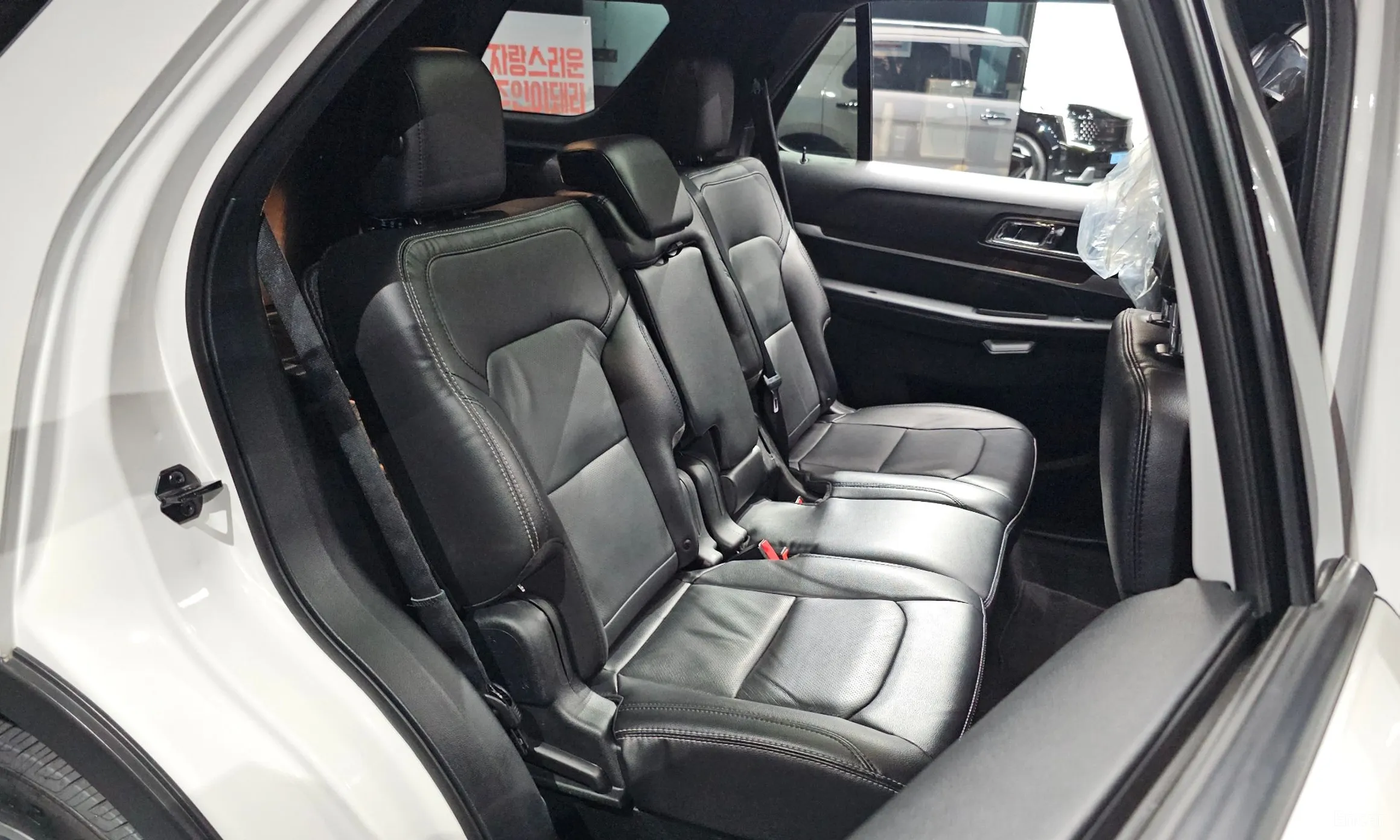 Ford Explorer превью 11