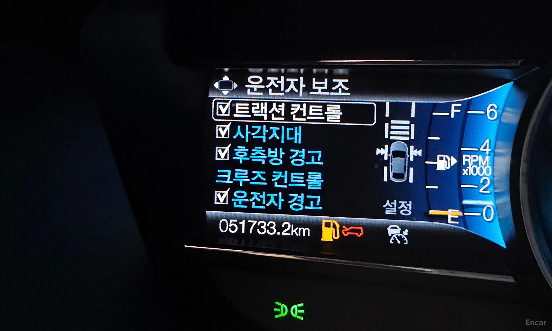 Ford Explorer превью 15