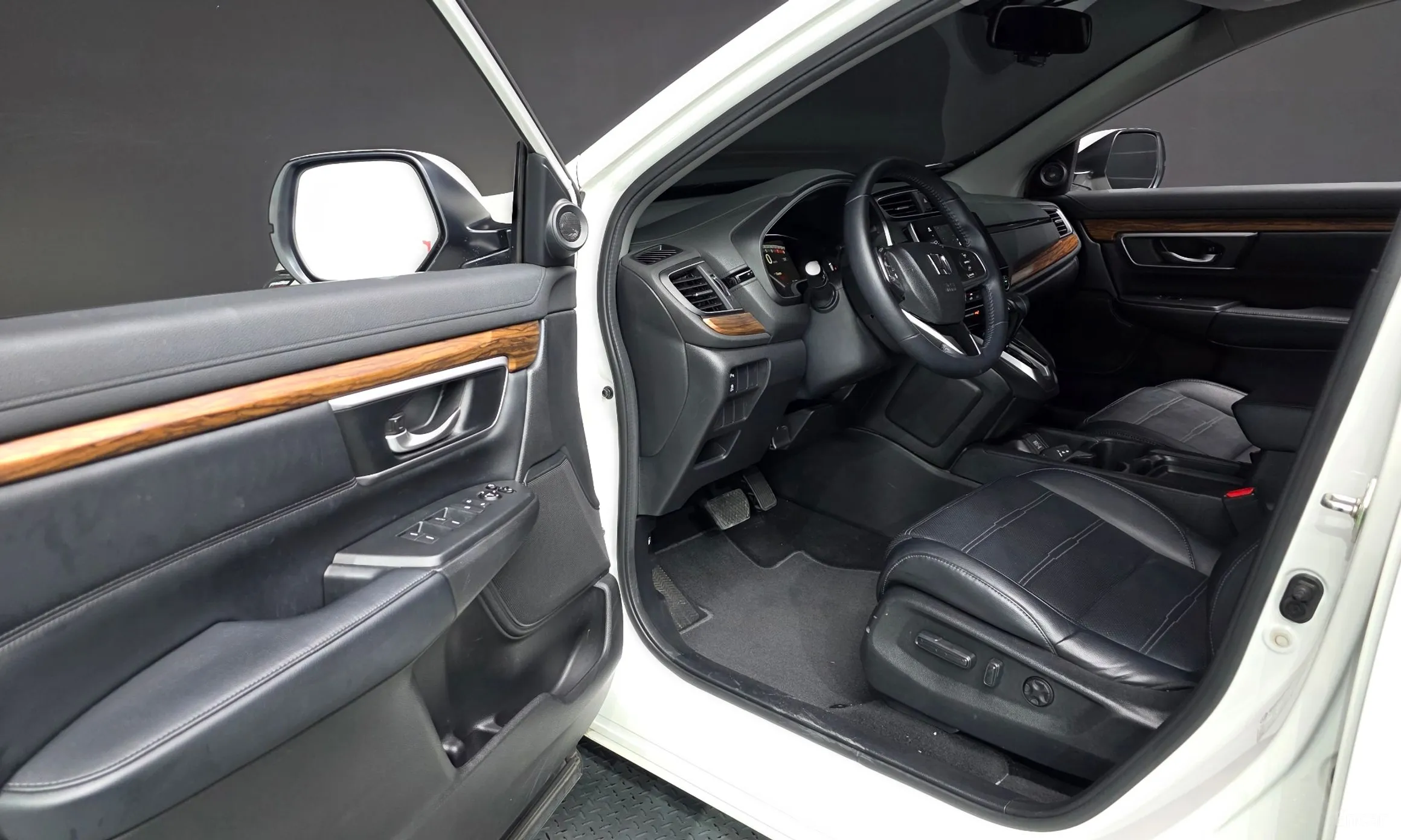 Honda CR-V 5th generation превью 11