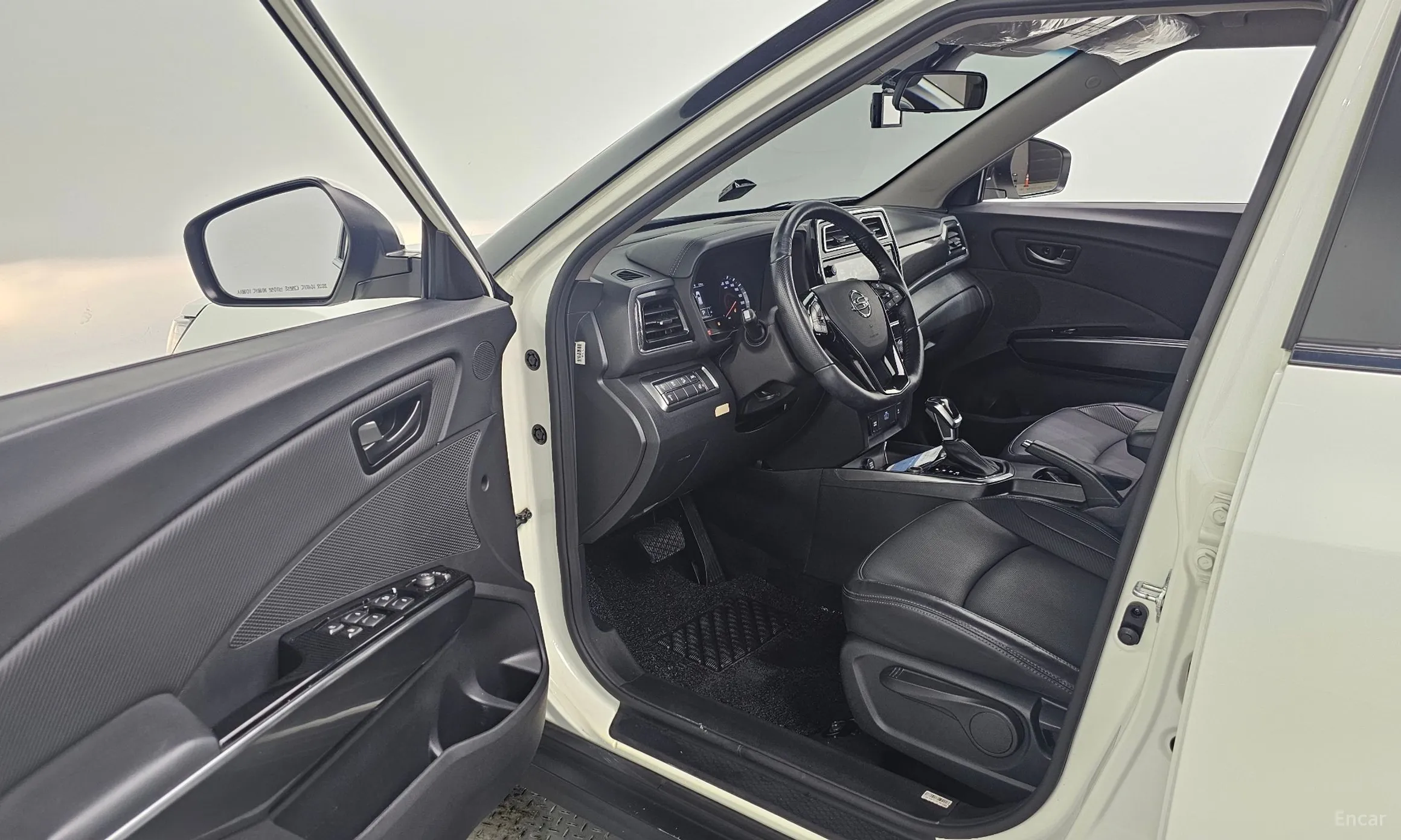 KG Mobility (SsangYong) Berry New Tivoli превью 10