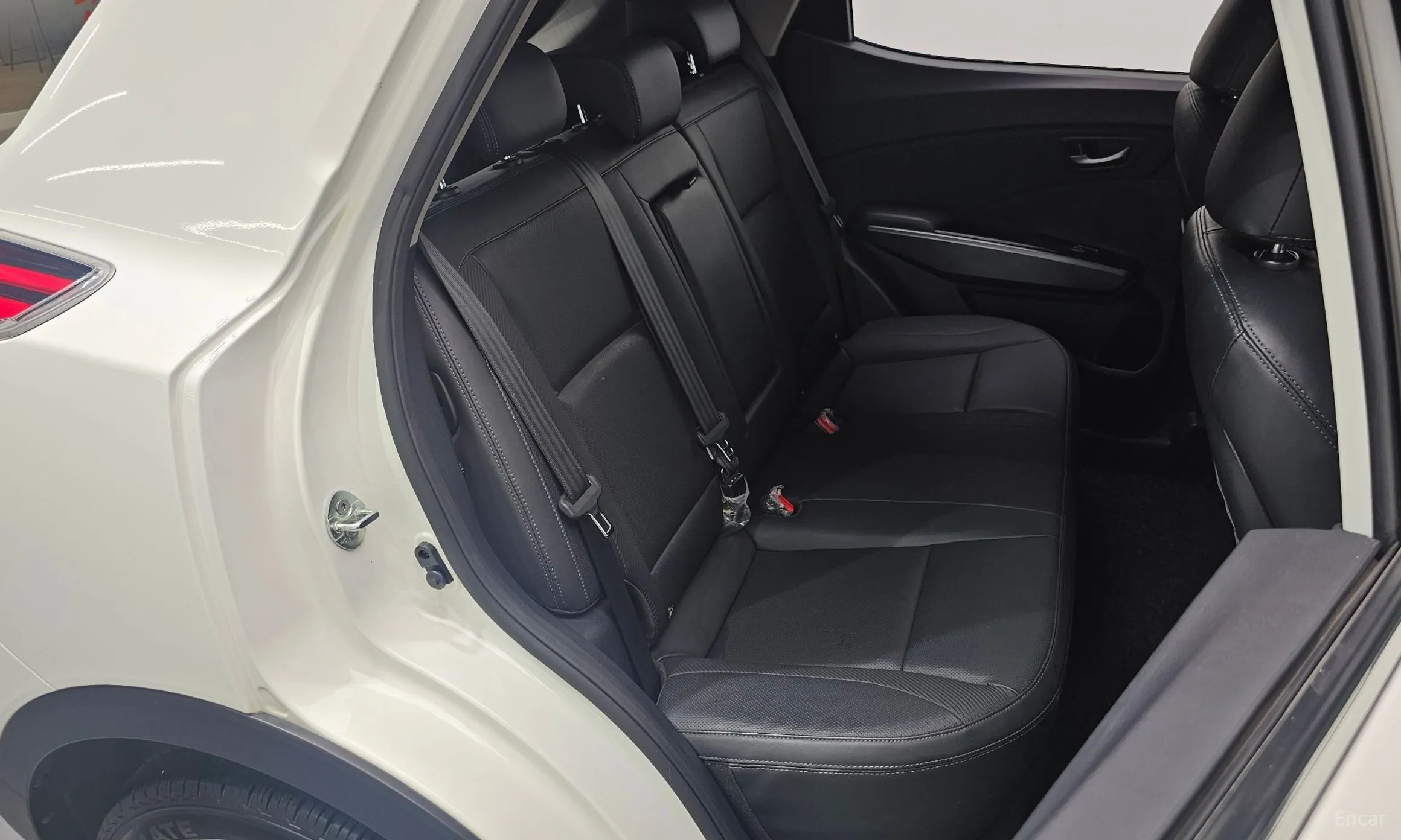 KG Mobility (SsangYong) Berry New Tivoli превью 12