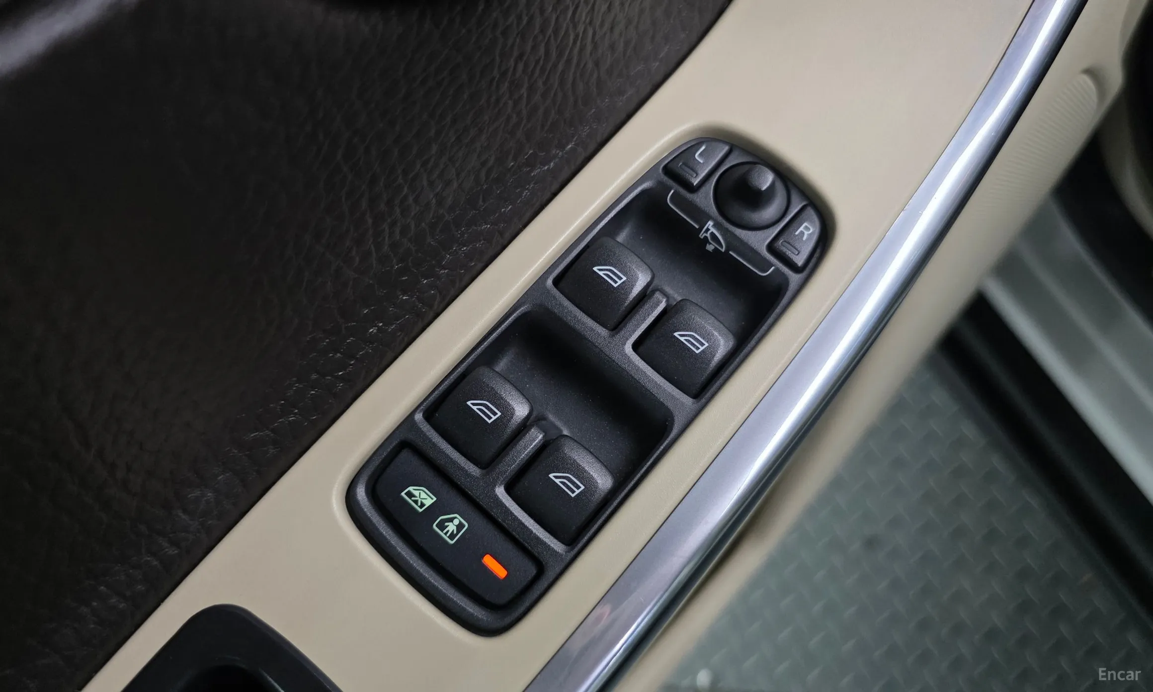 Volvo XC60 превью 14