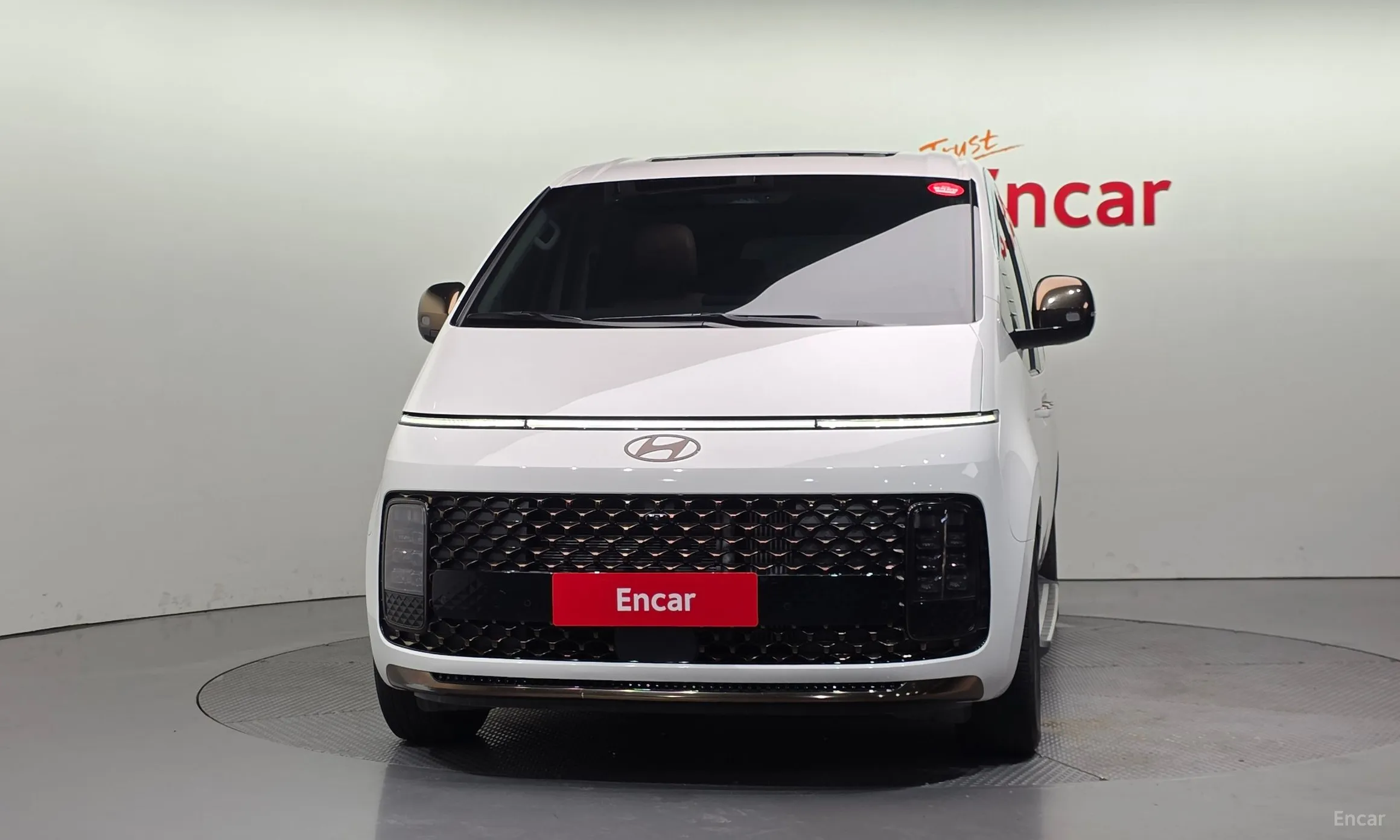 Hyundai Staria превью 3