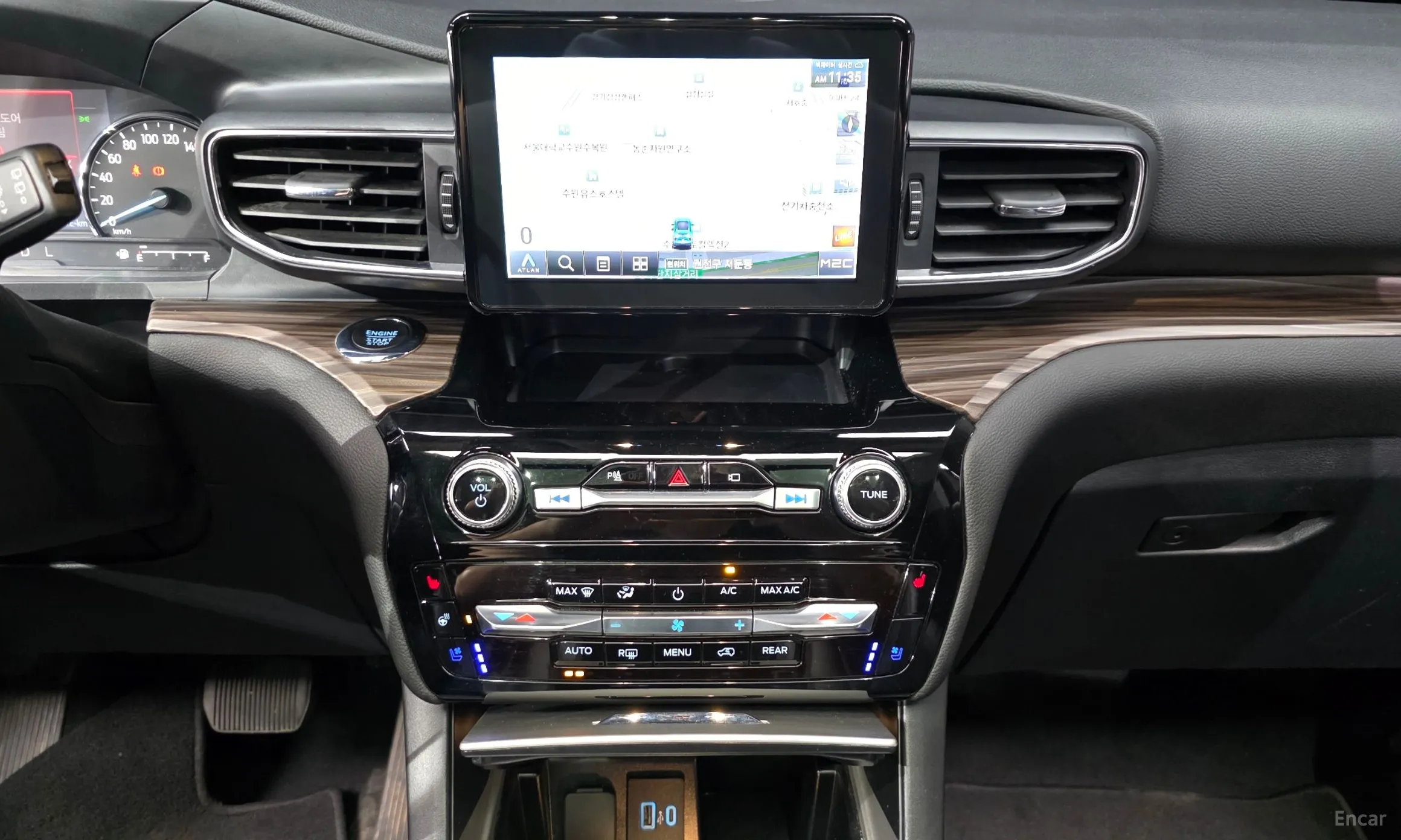 Ford Explorer 6th Generation превью 14