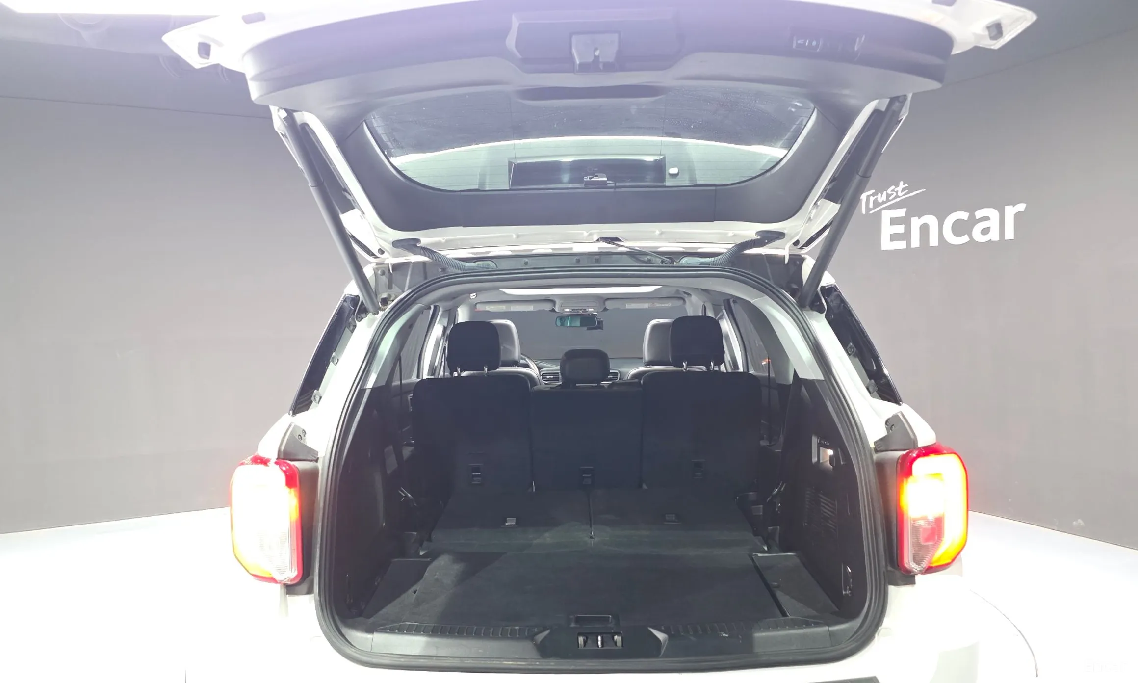 Ford Explorer 6th Generation превью 18