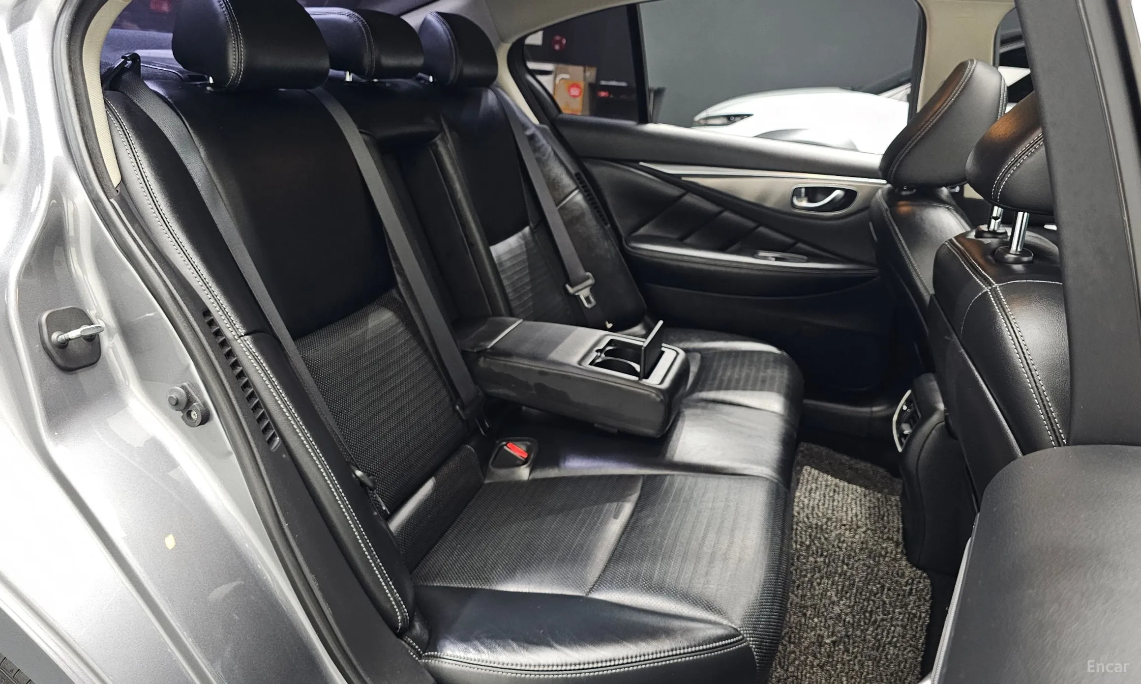 Infiniti Q50 превью 12