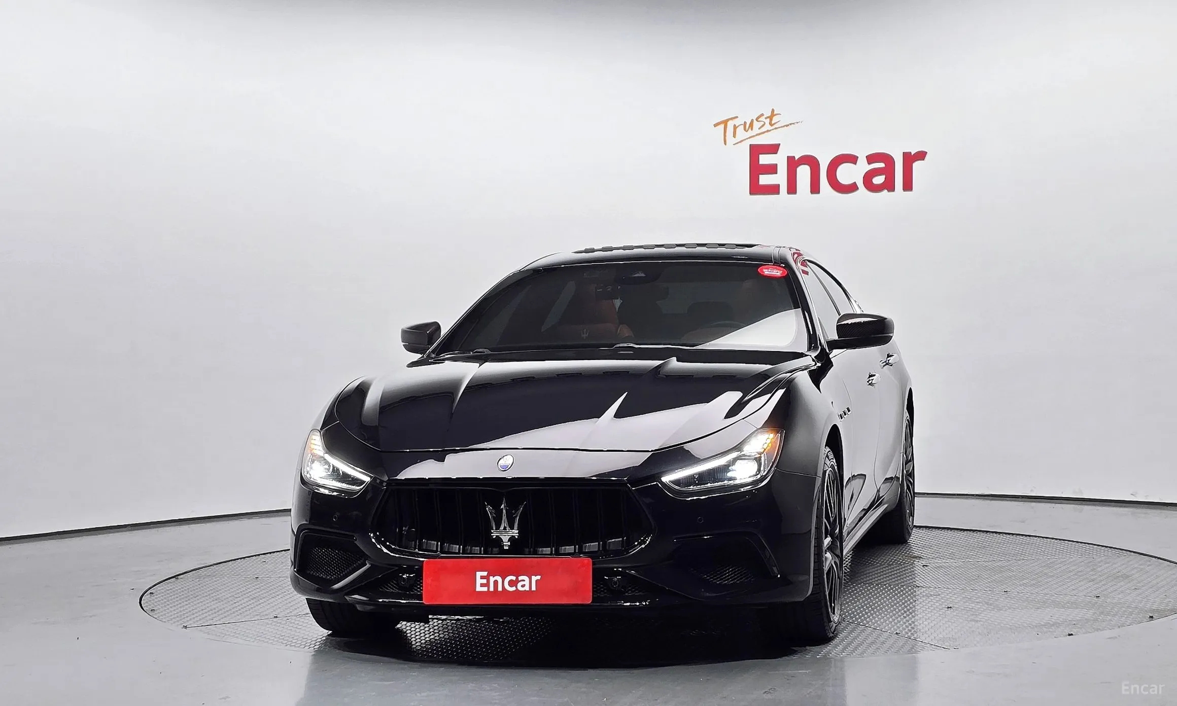 Maserati Ghibli превью 3