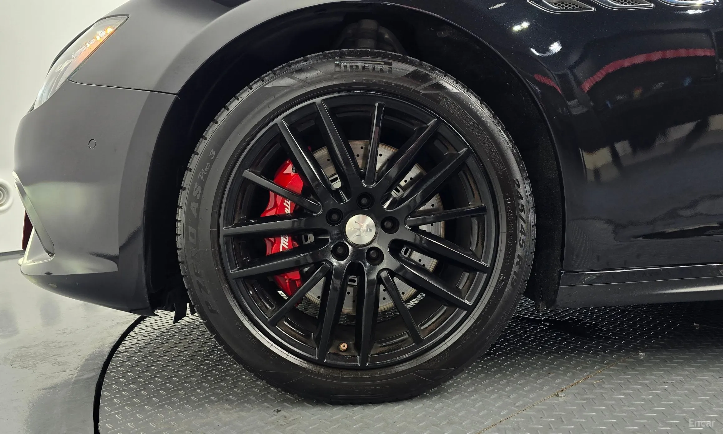 Maserati Ghibli превью 5