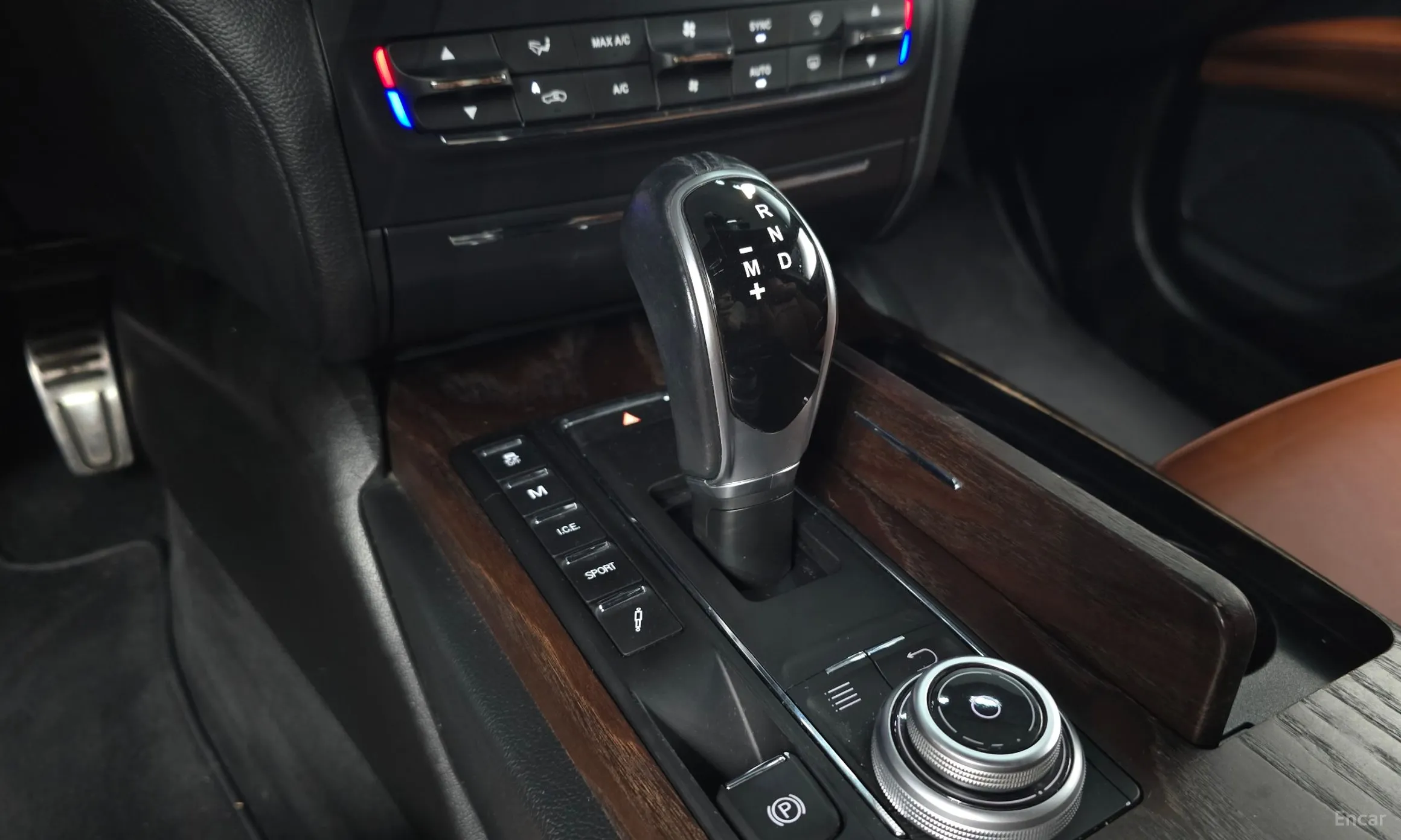 Maserati Ghibli превью 9