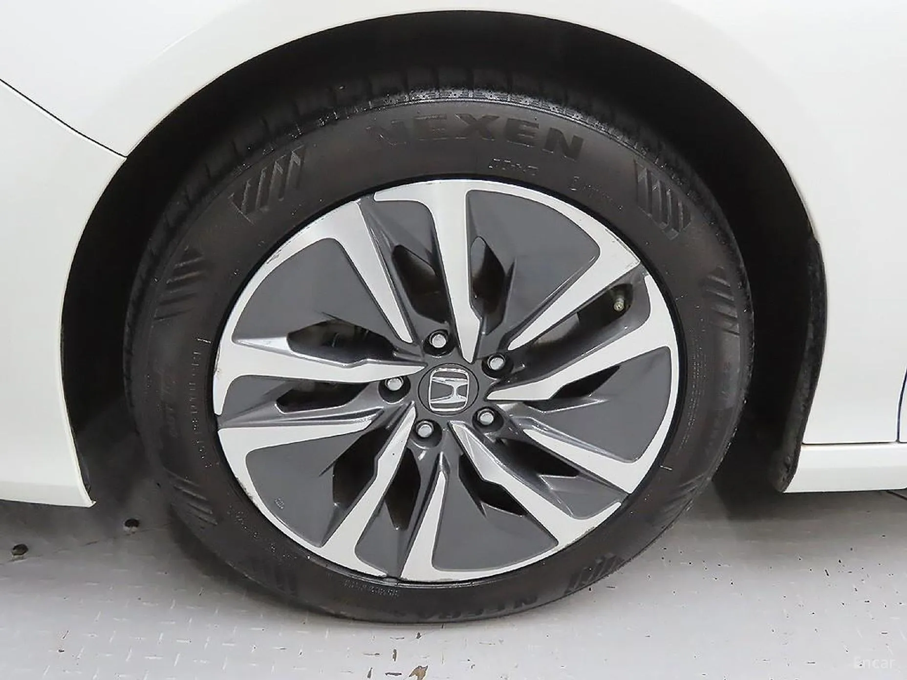 Honda Accord 10th Generation превью 5
