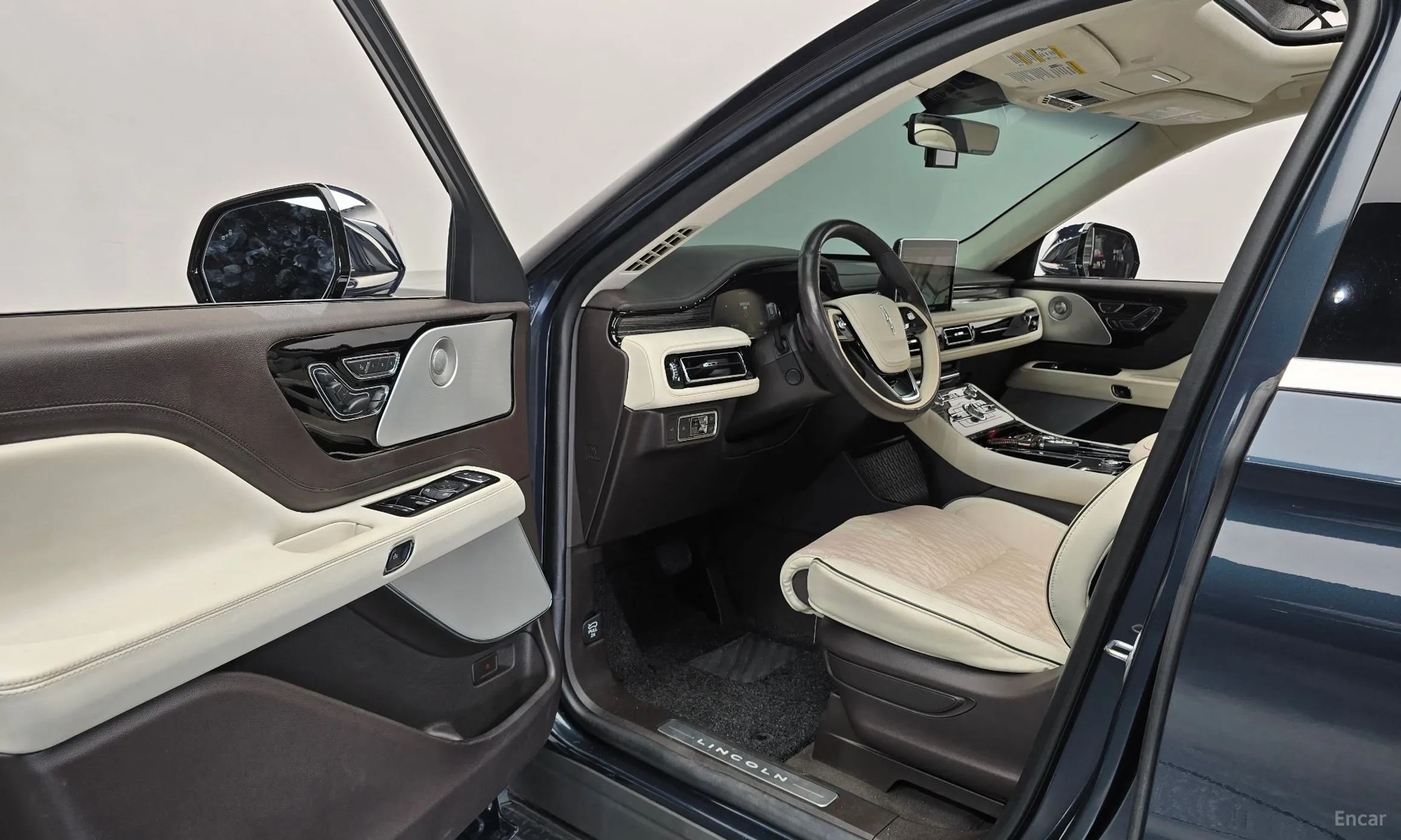 Lincoln Aviator 2nd Generation превью 10