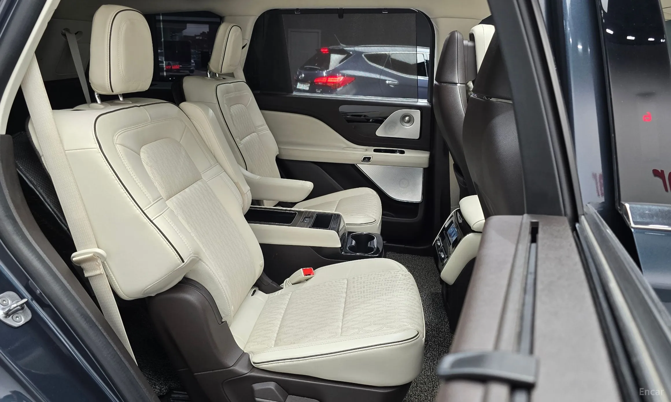 Lincoln Aviator 2nd Generation превью 11