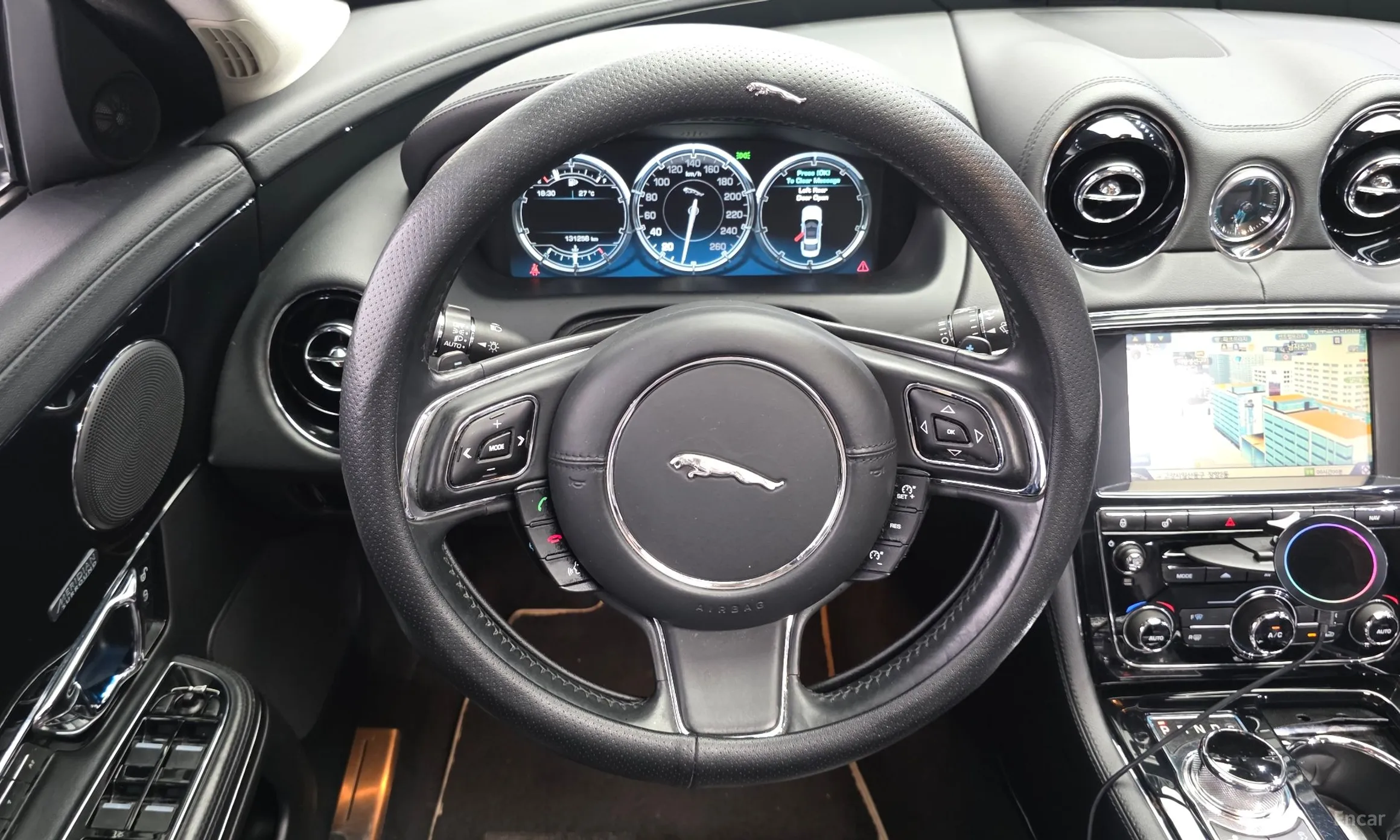 Jaguar All New XJ превью 13