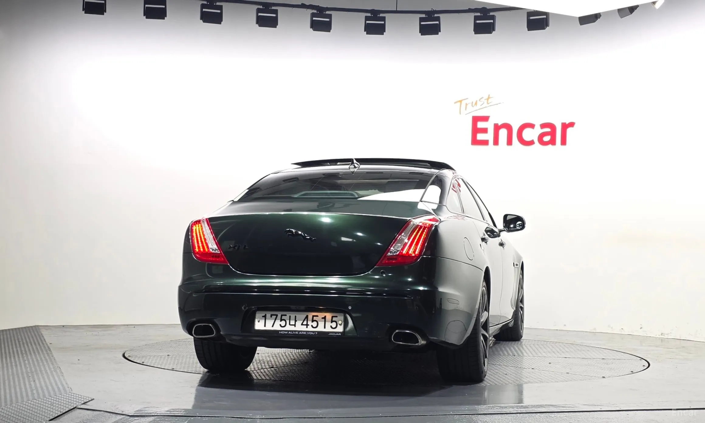 Jaguar All New XJ превью 4