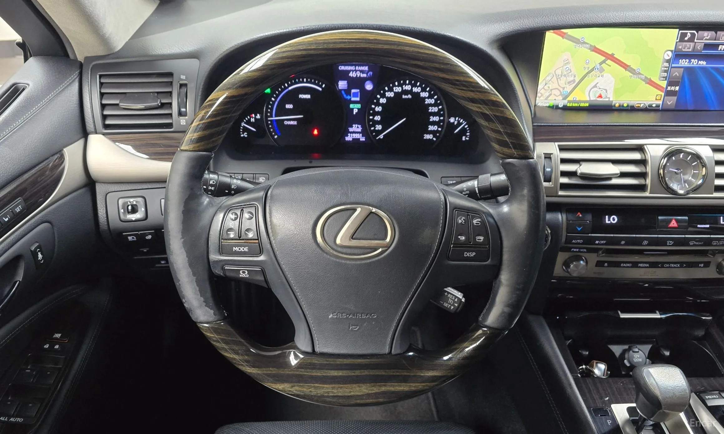 Lexus LS600hL превью 13