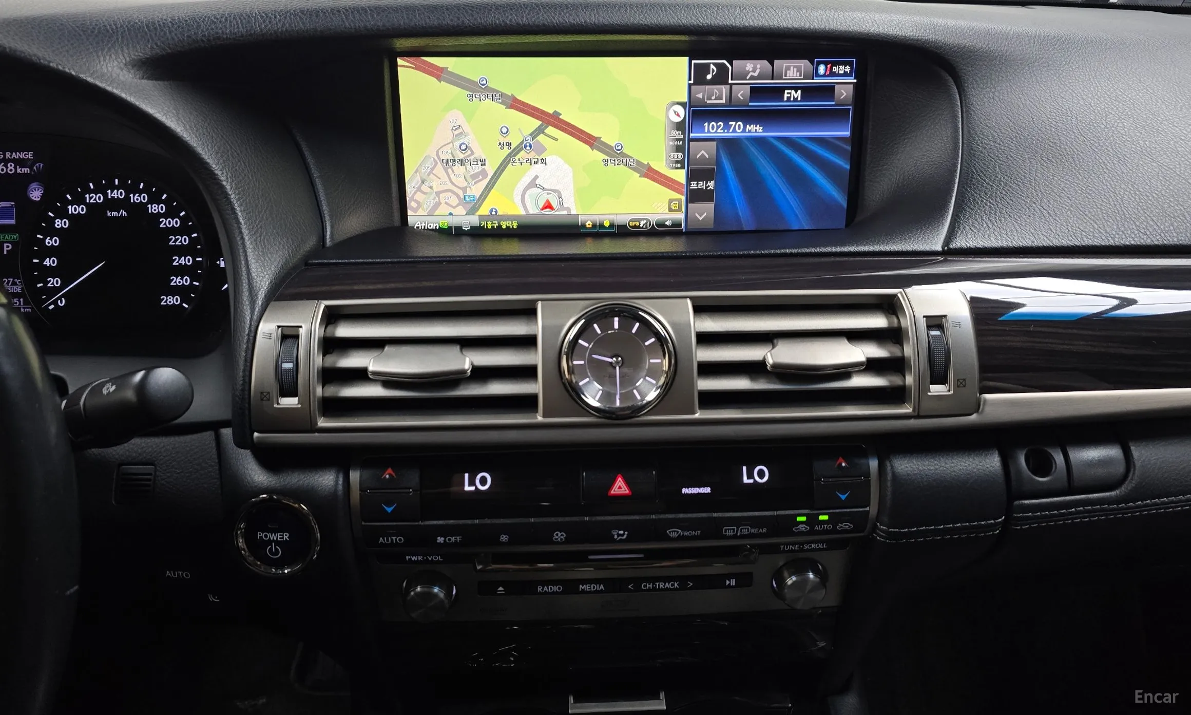 Lexus LS600hL превью 14