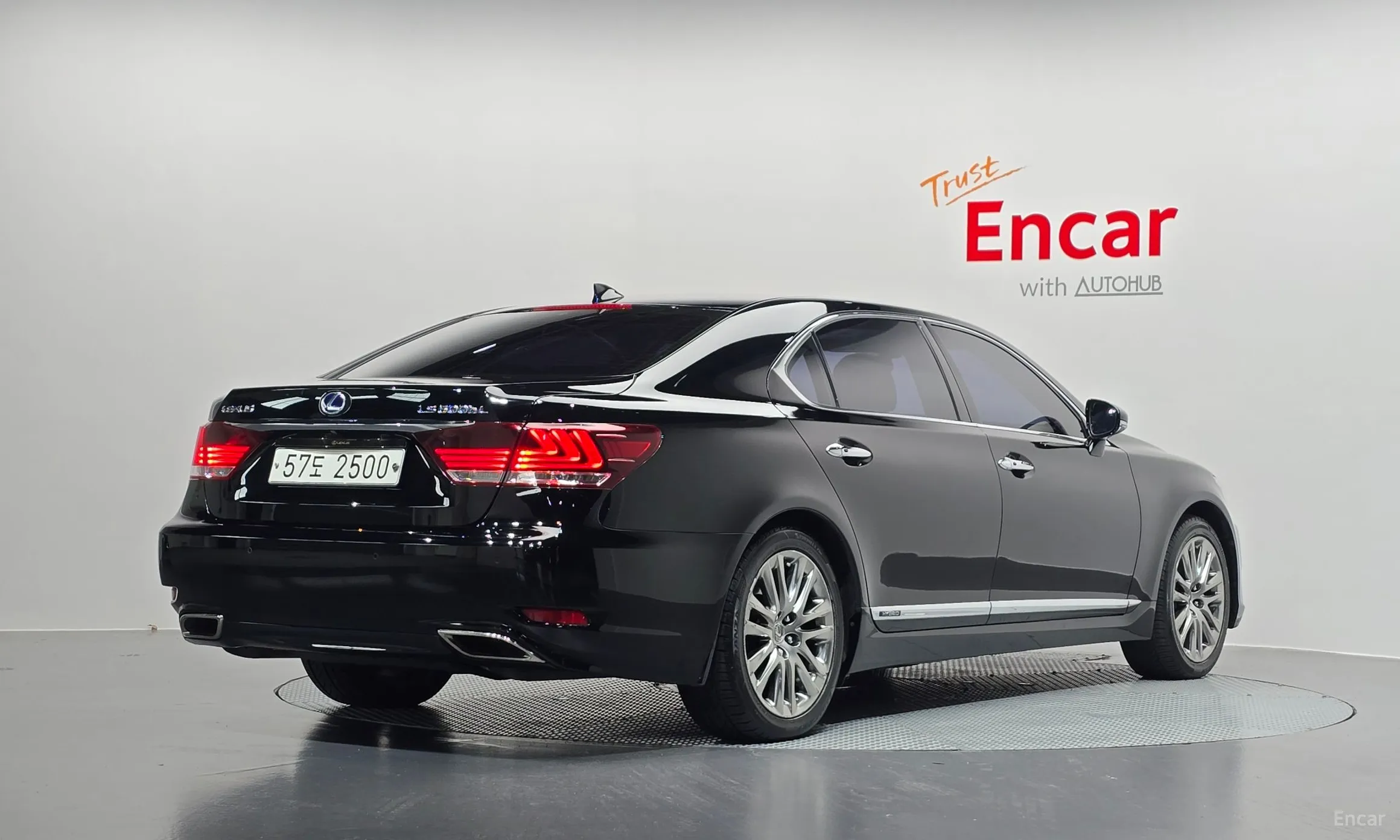 Lexus LS600hL