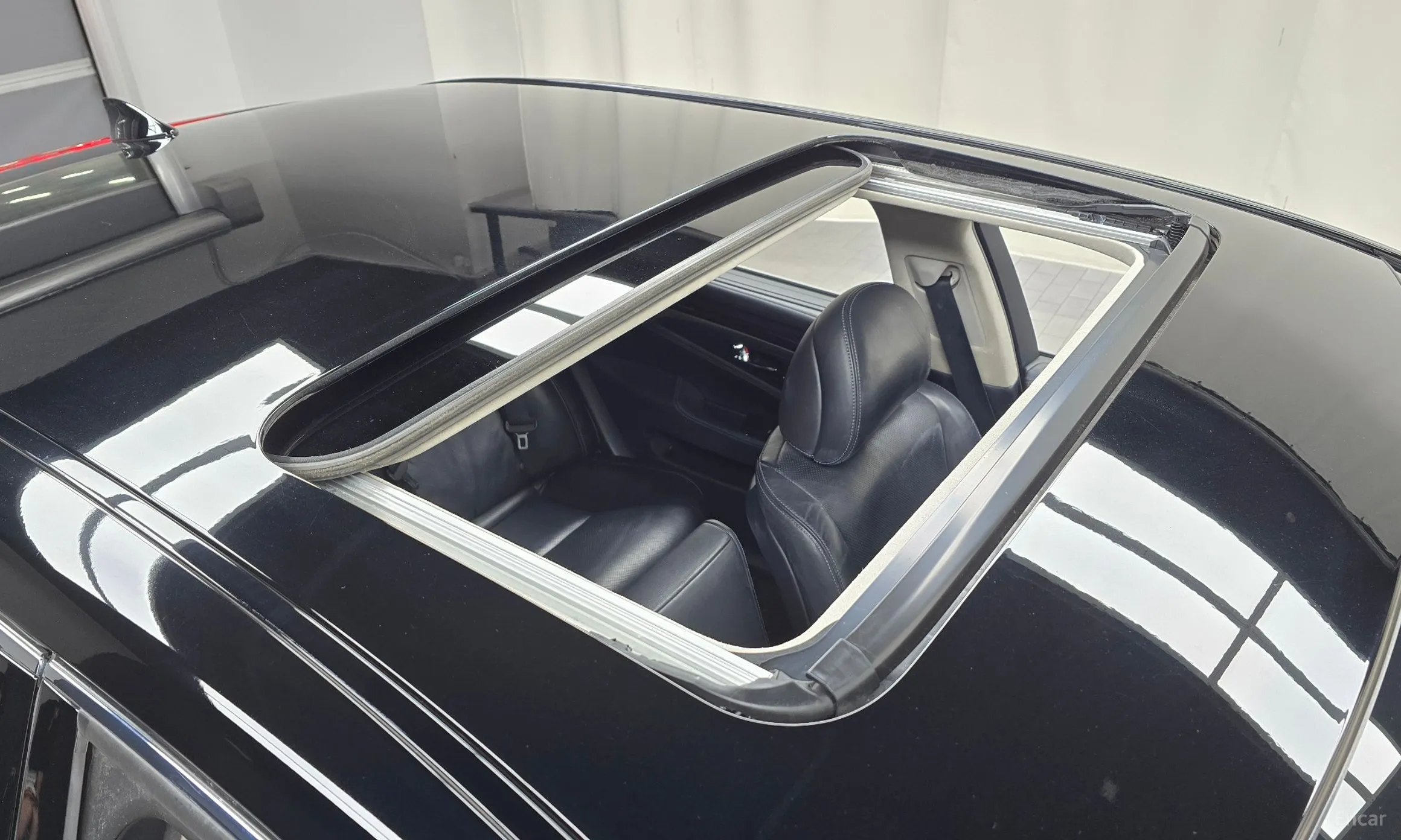 Lexus LS600hL превью 18