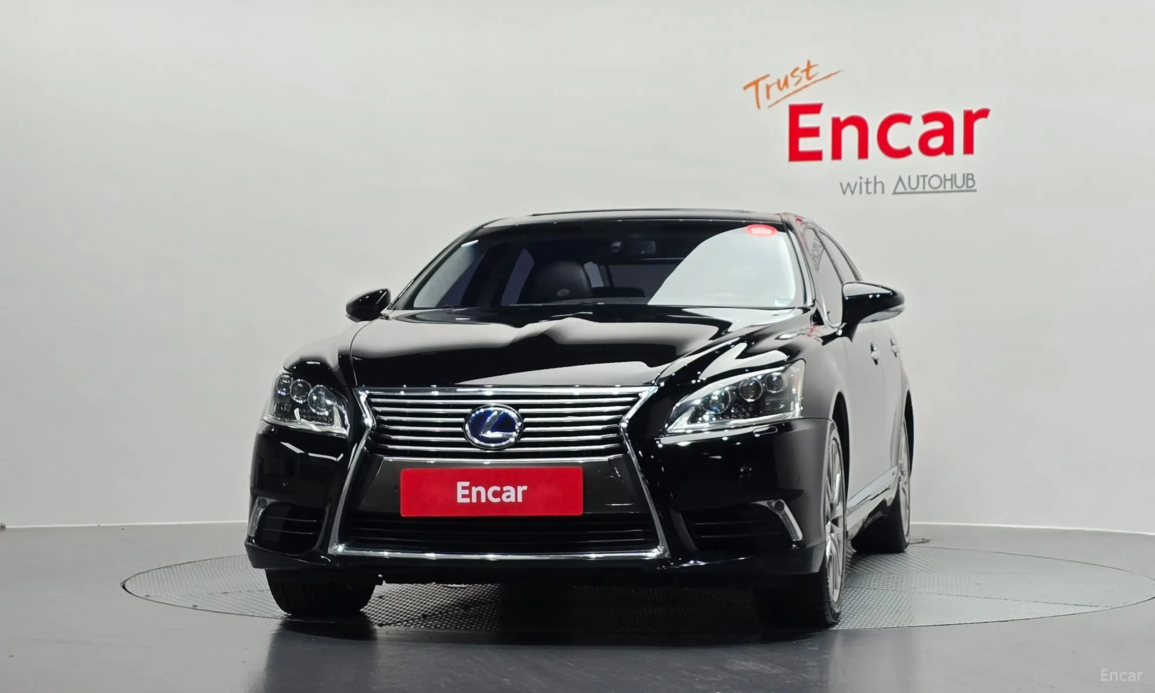Lexus LS600hL превью 3