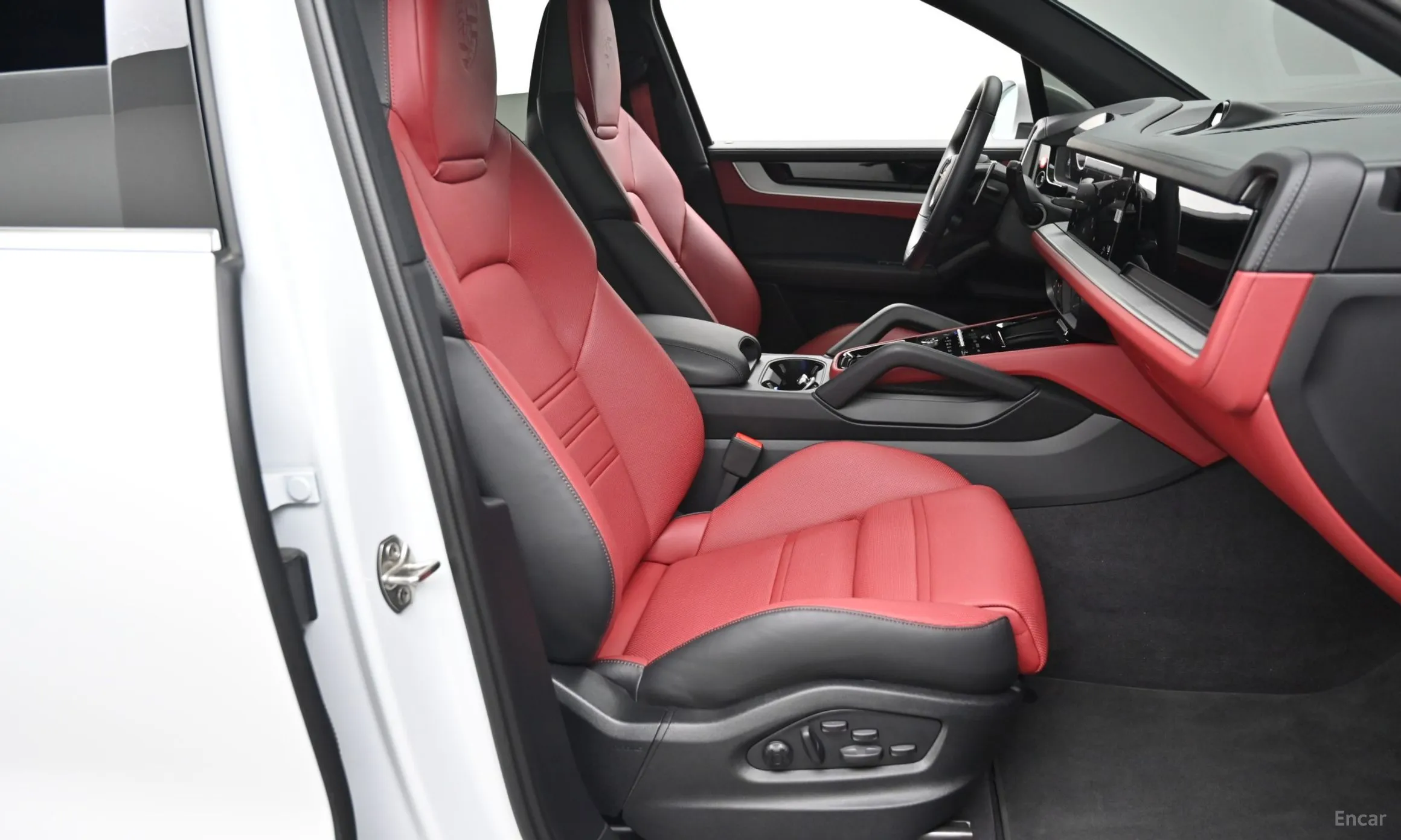 Porsche Cayenne (PO536) превью 10